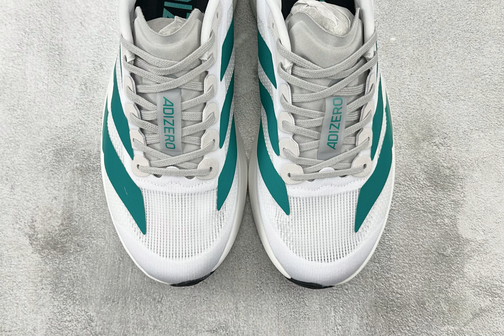 BS 
纯原  adidas Adizero EVO SL 白绿

货号：JR3417
尺码：36 36