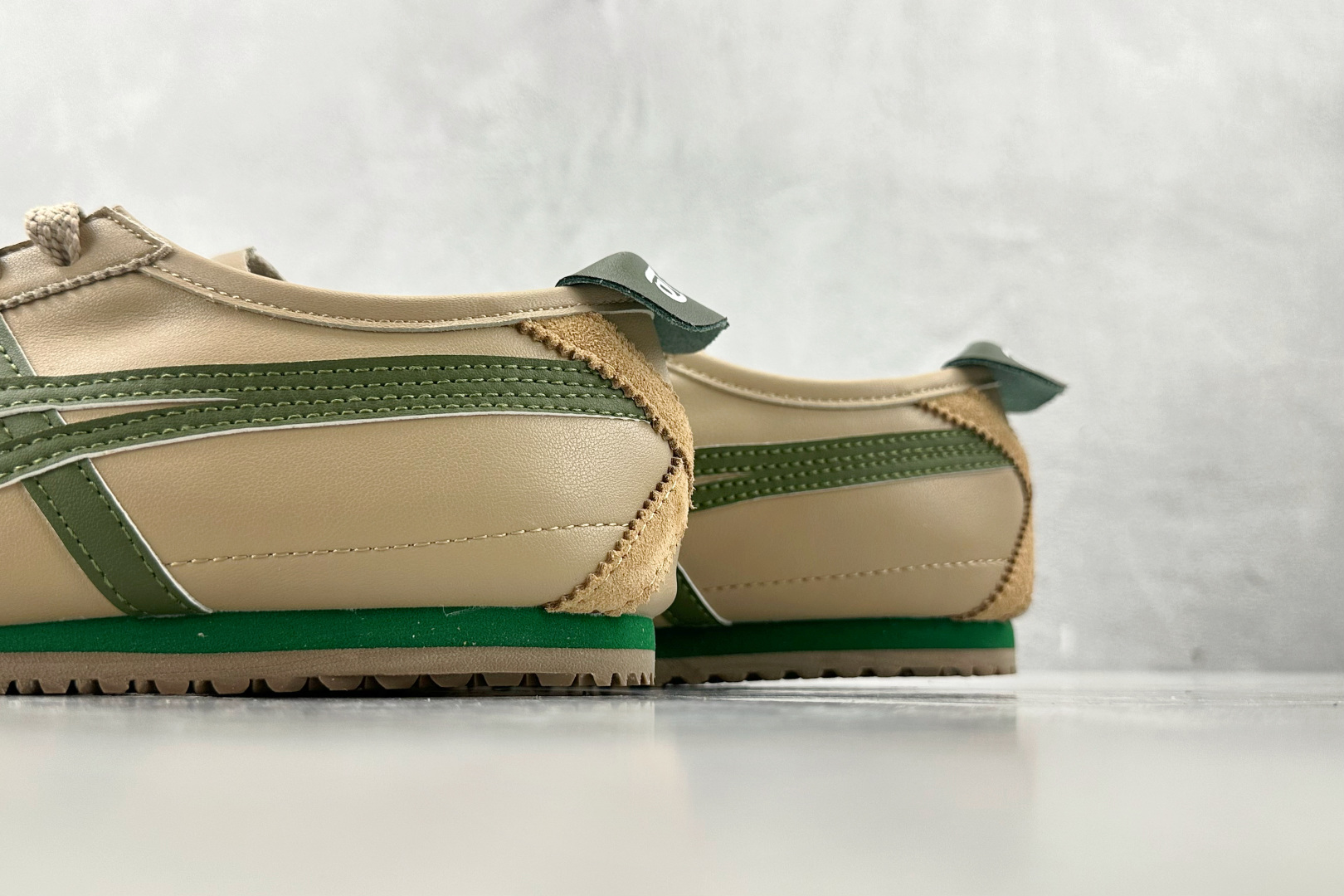 WS 
平台爆款 Onitsuka Tiger鬼塚虎 MEXICO 66 棕绿

货号：1183C102