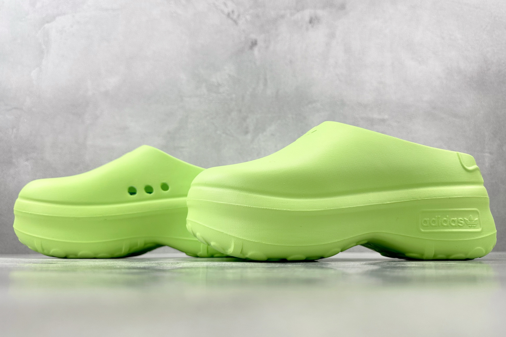 On 版 
adidas originals AdiFOM Stan Smith Mule 绿

货号：