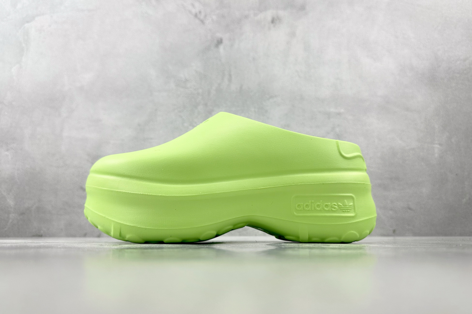 On 版 
adidas originals AdiFOM Stan Smith Mule 绿

货号：
