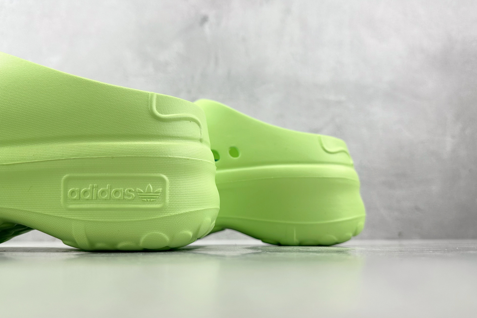 On 版 
adidas originals AdiFOM Stan Smith Mule 绿

货号：