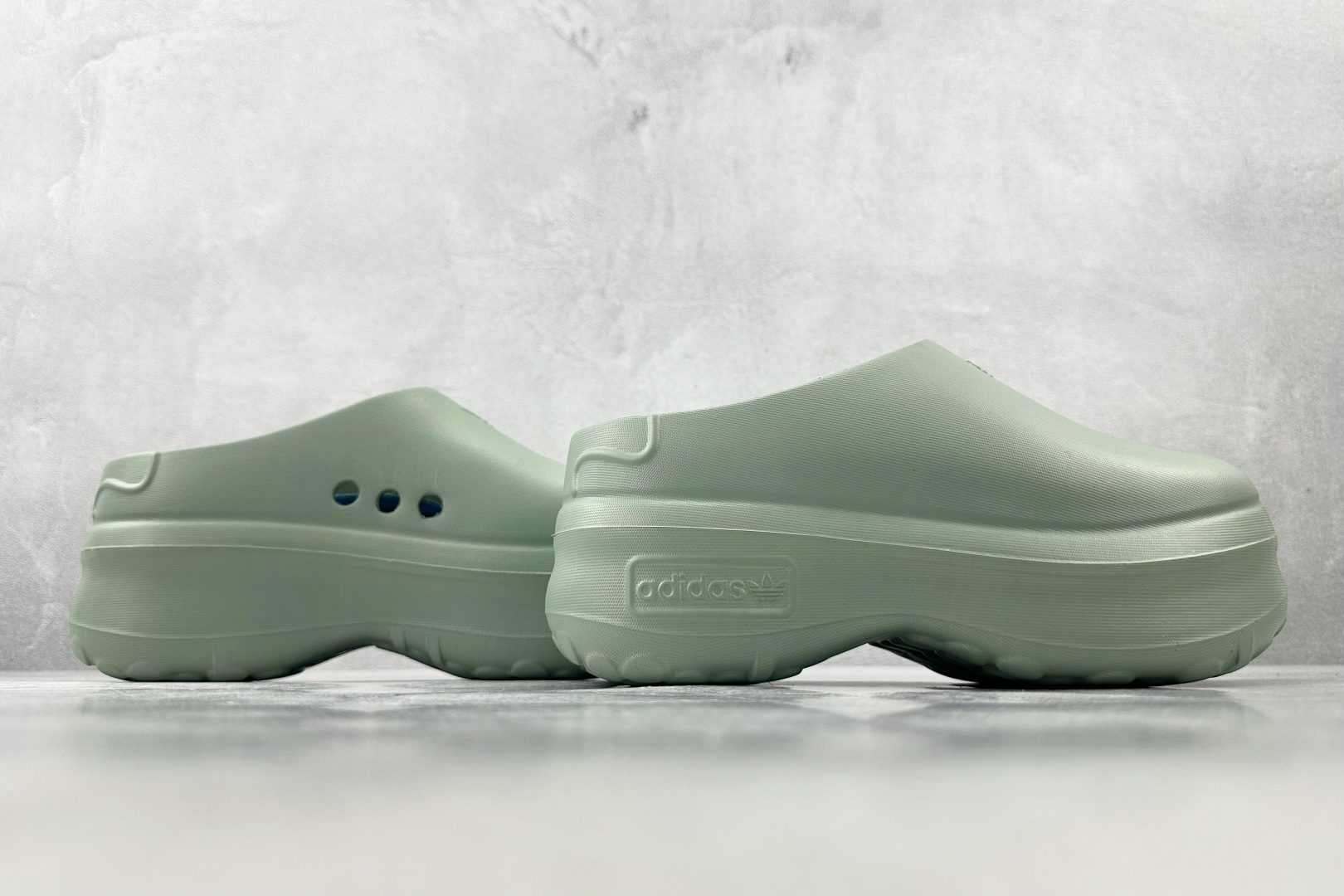 On 版 
adidas originals AdiFOM Stan Smith Mule 绿色

货号