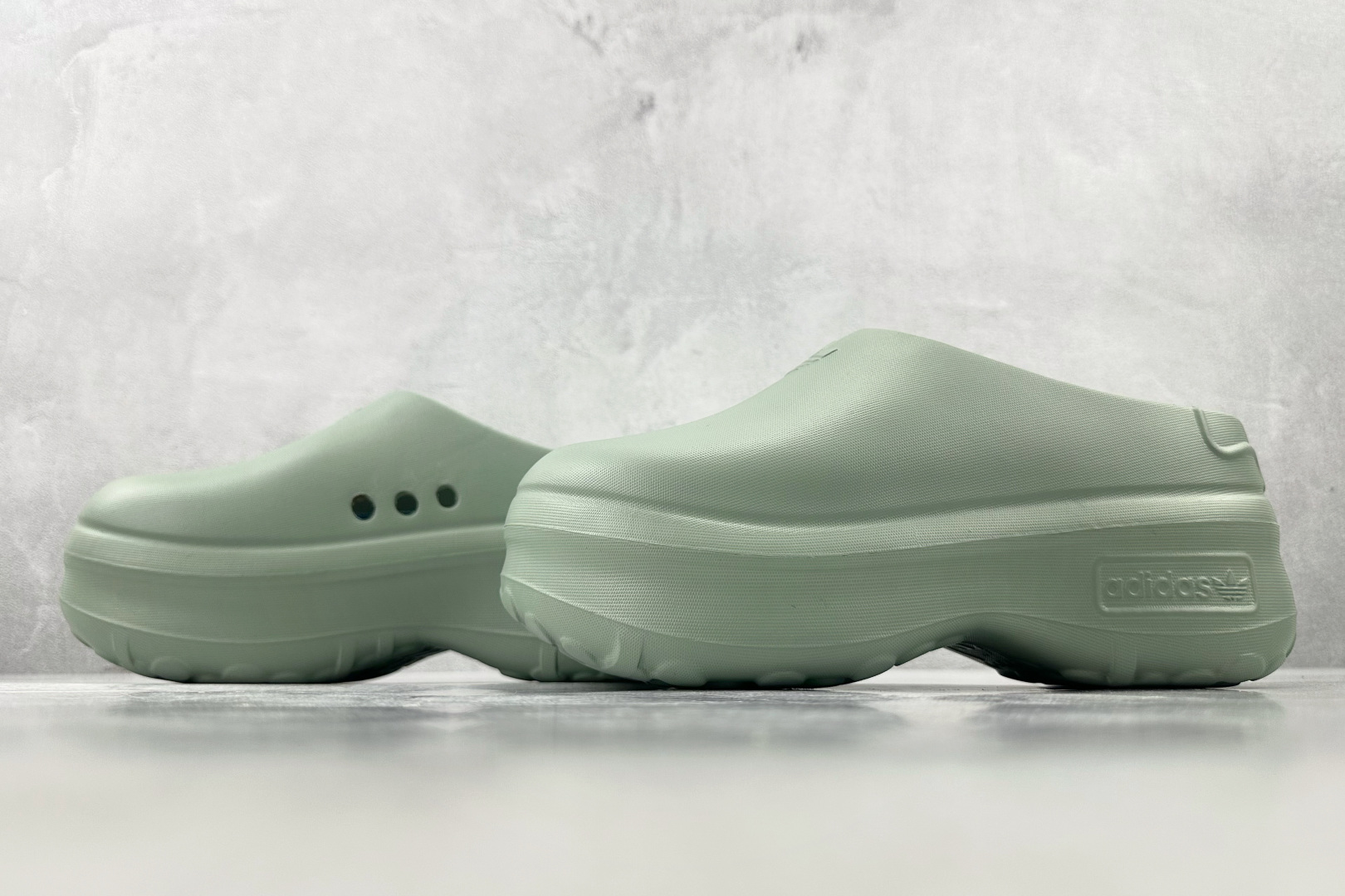 On 版 
adidas originals AdiFOM Stan Smith Mule 绿色

货号