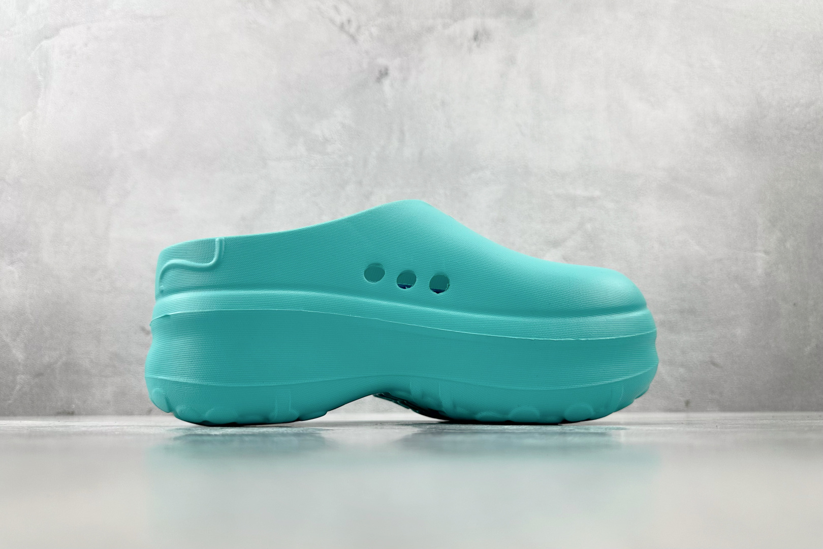 On 版 
adidas originals AdiFOM Stan Smith Mule 青色

货号