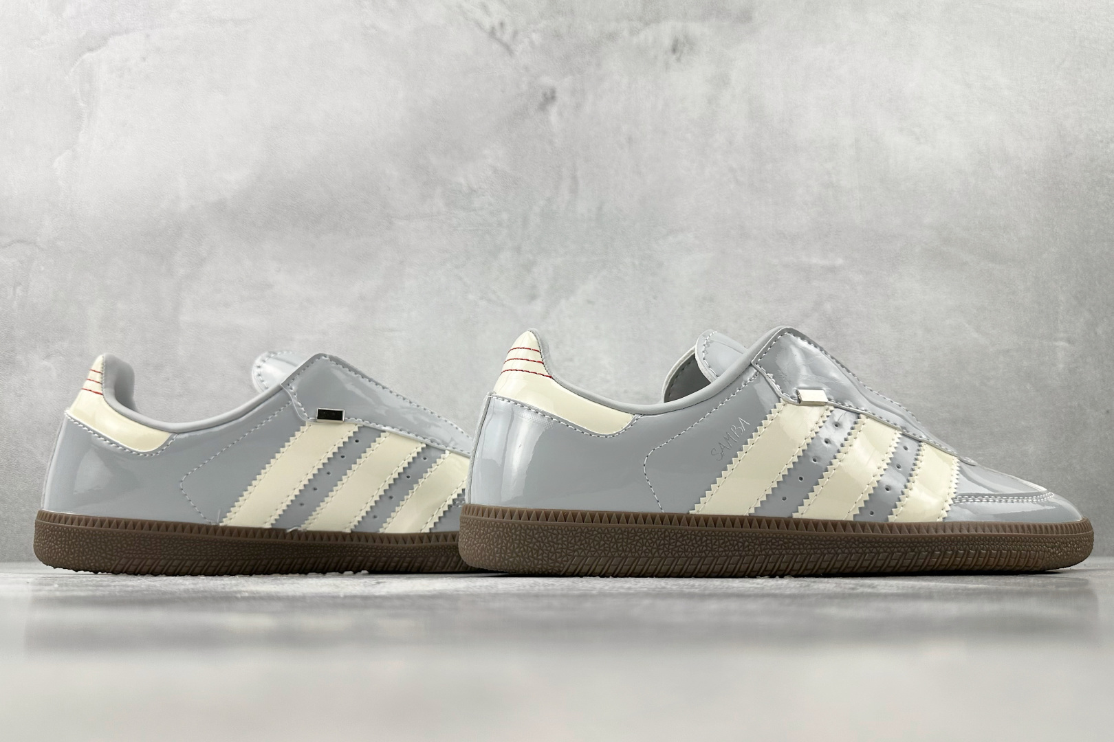 R 版 
出口订单  adidas originals SAMBA OG 灰色

货号 ：JQ0012
