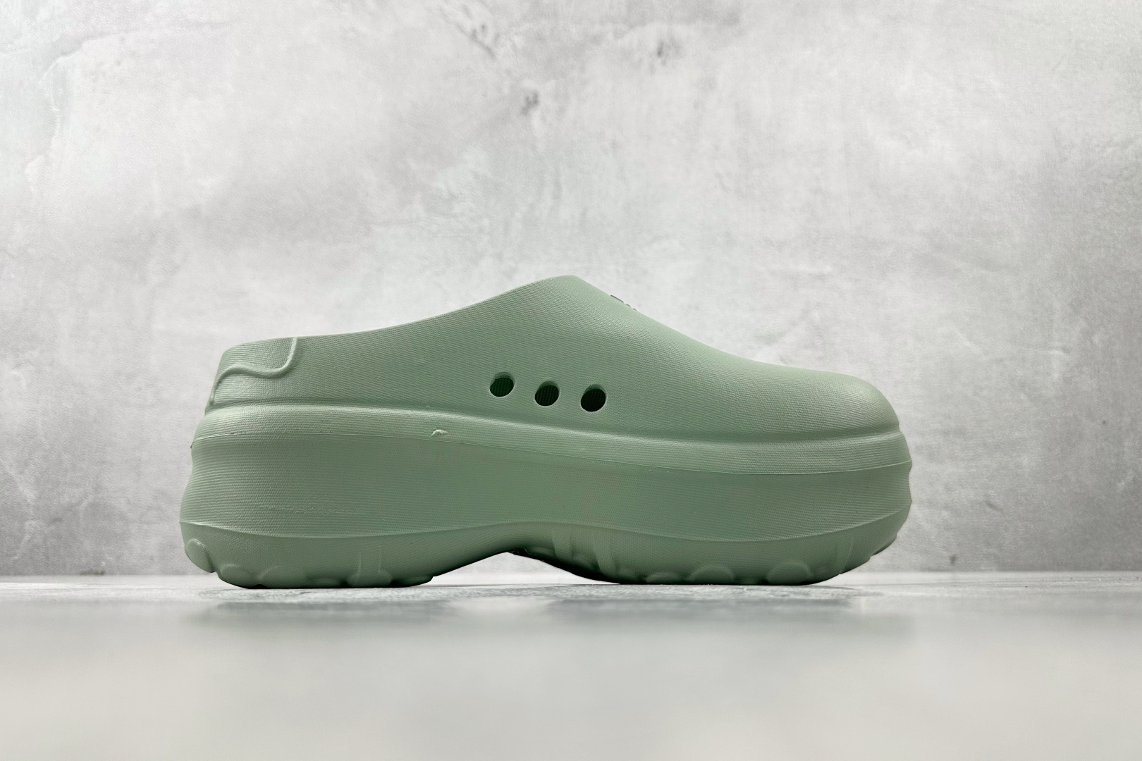 CD 
adidas originals AdiFOM Stan Smith Mule 绿色

货号：I