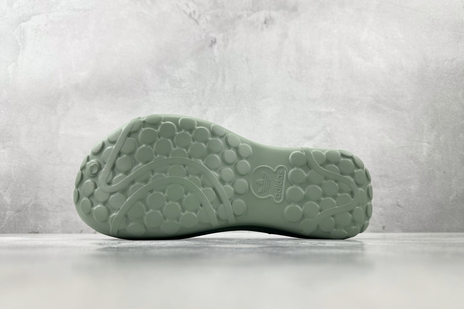 CD 
adidas originals AdiFOM Stan Smith Mule 绿色

货号：I
