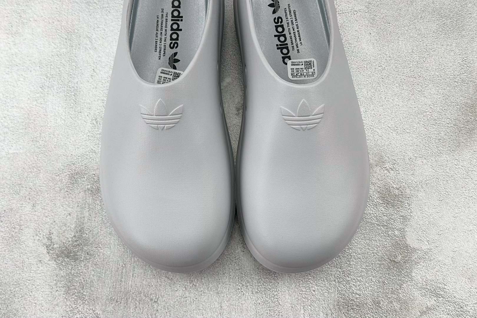 CD 
adidas originals AdiFOM Stan Smith Mule 银色

货号：I