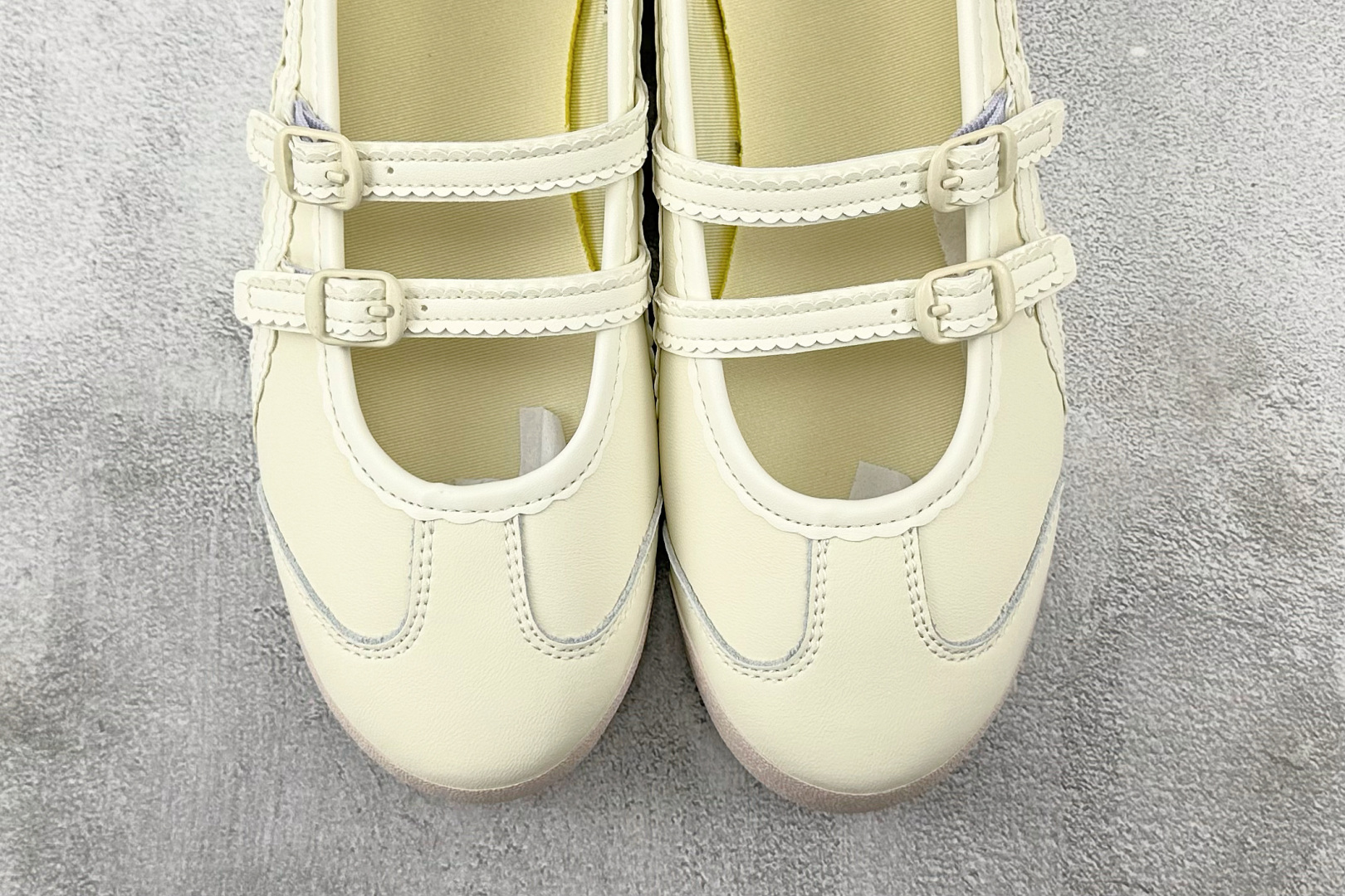 SC 
渠道特供  Onitsuka Tiger鬼塚虎 MEXICO 66 TGRS 米色

货号：11