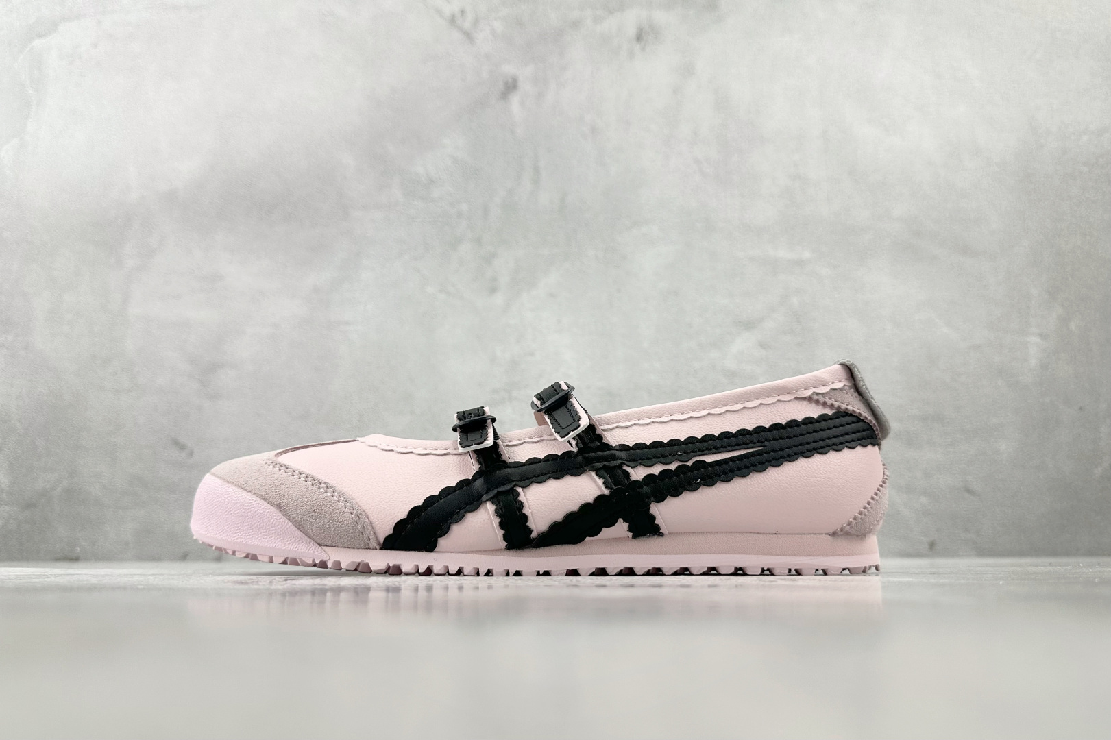 SC 
渠道特供  Onitsuka Tiger鬼塚虎 MEXICO 66 TGRS 粉色

货号：11