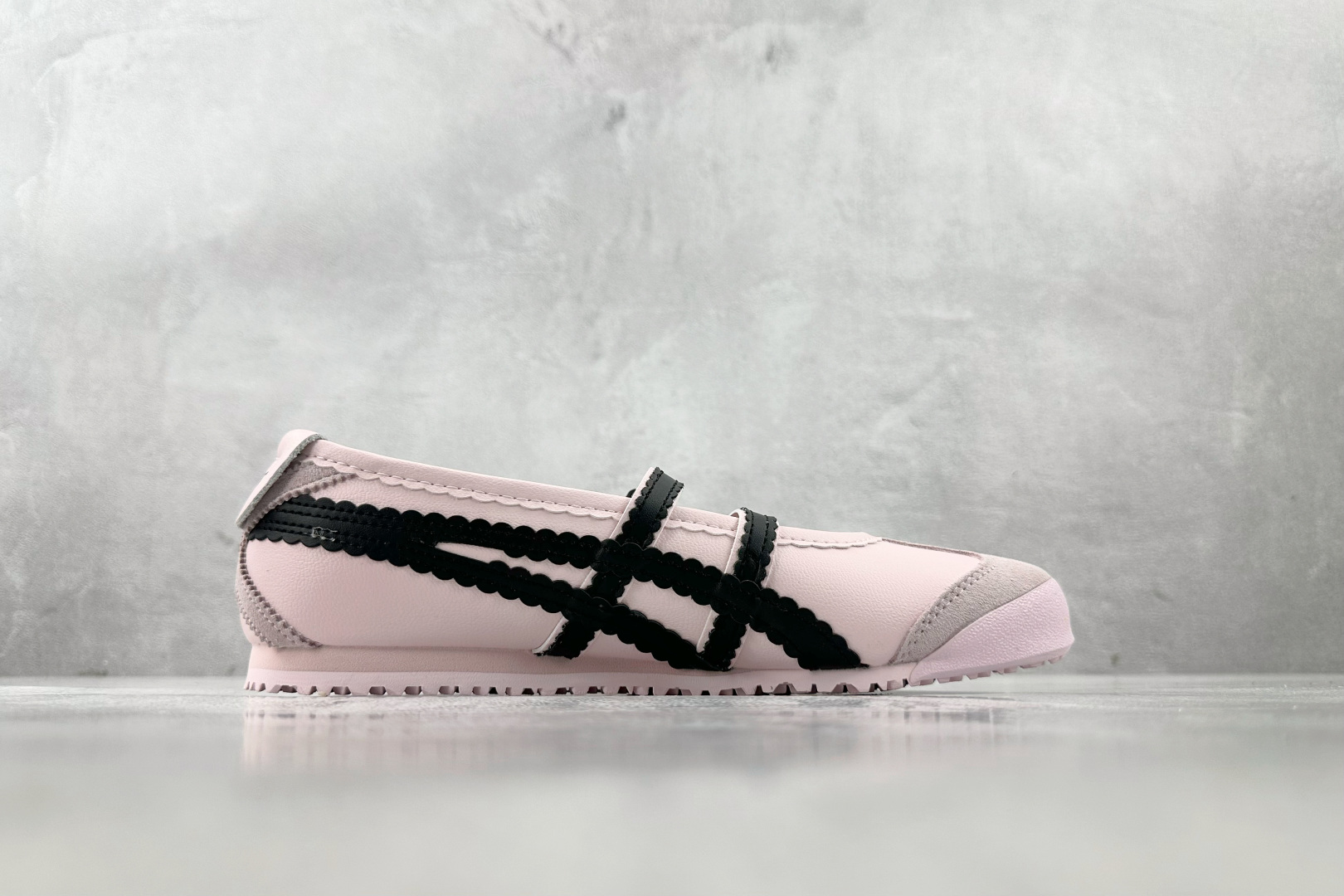SC 
渠道特供  Onitsuka Tiger鬼塚虎 MEXICO 66 TGRS 粉色

货号：11
