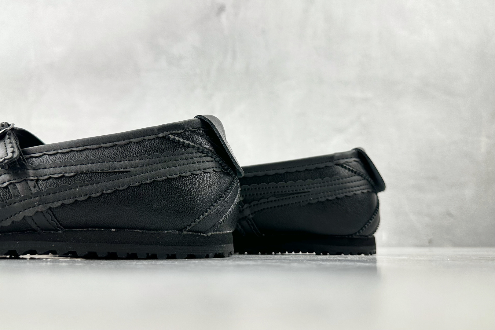SC 
渠道特供  Onitsuka Tiger鬼塚虎 MEXICO 66 TGRS 黑色

货号：11