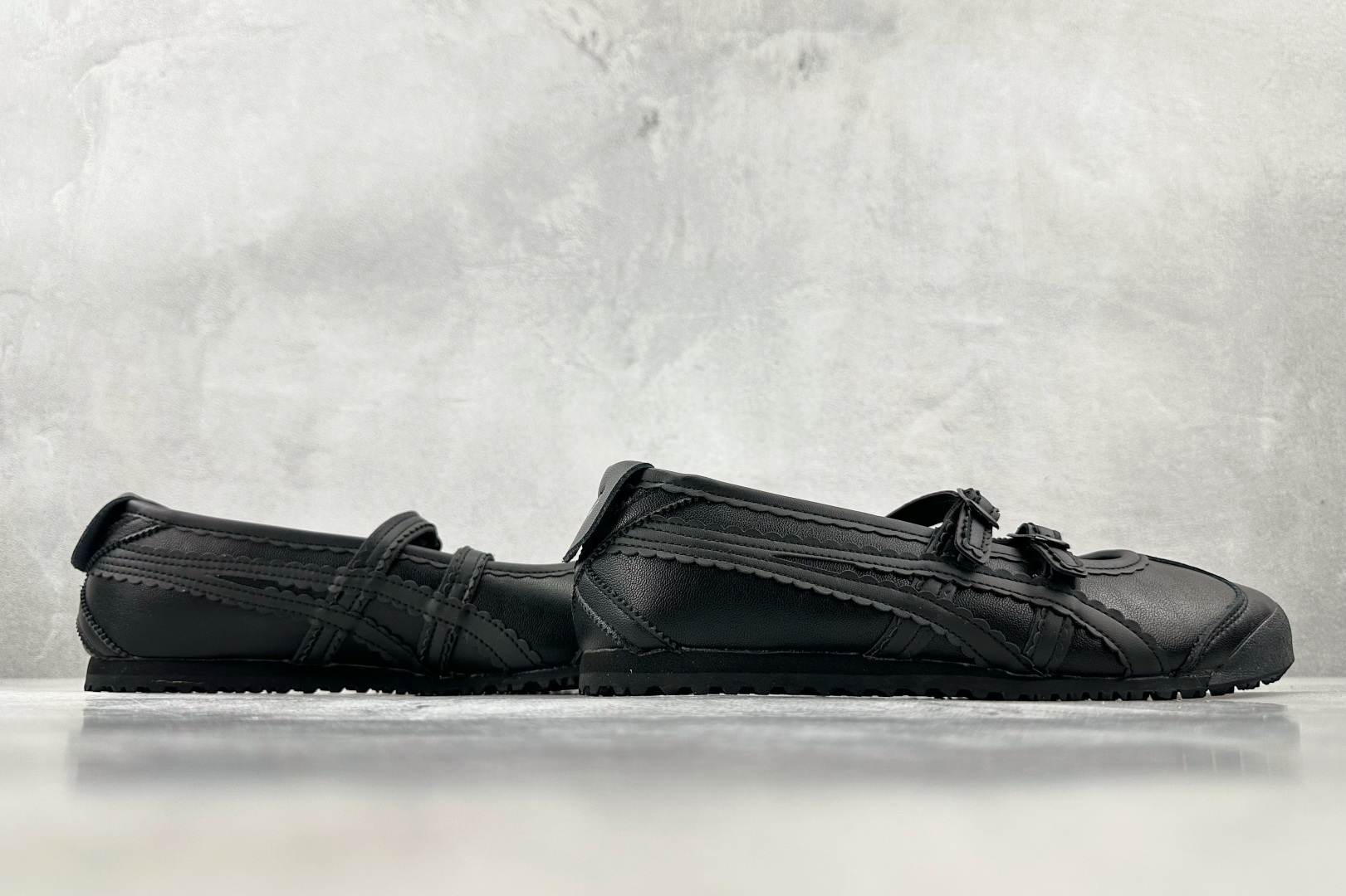 SC 
渠道特供  Onitsuka Tiger鬼塚虎 MEXICO 66 TGRS 黑色

货号：11