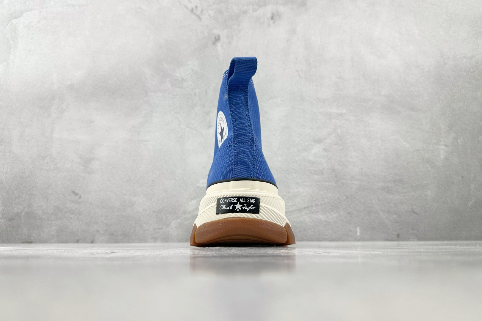 虎扑特价 
Converse All Star Trekwave 100 Trekwave Hi蓝色

