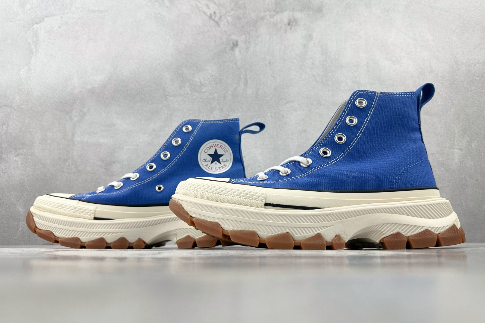 虎扑特价 
Converse All Star Trekwave 100 Trekwave Hi蓝色

