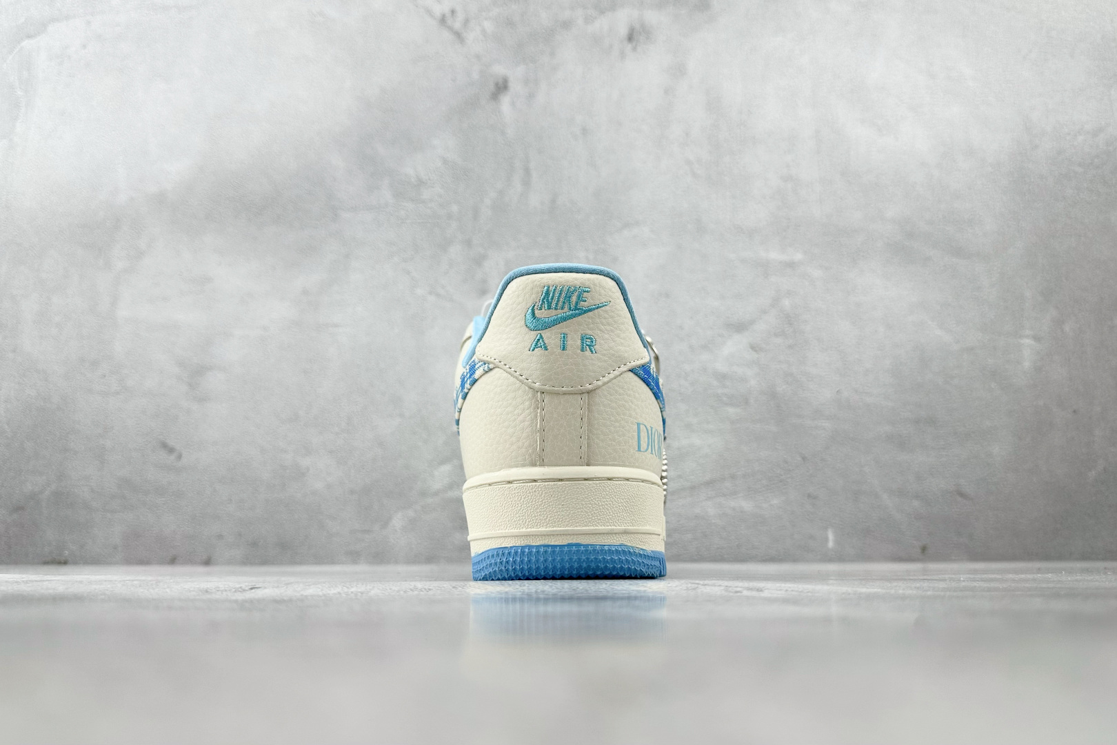 260 Nike Air Force 1'07 DIOR 联名 米白蓝 KK1988-072
