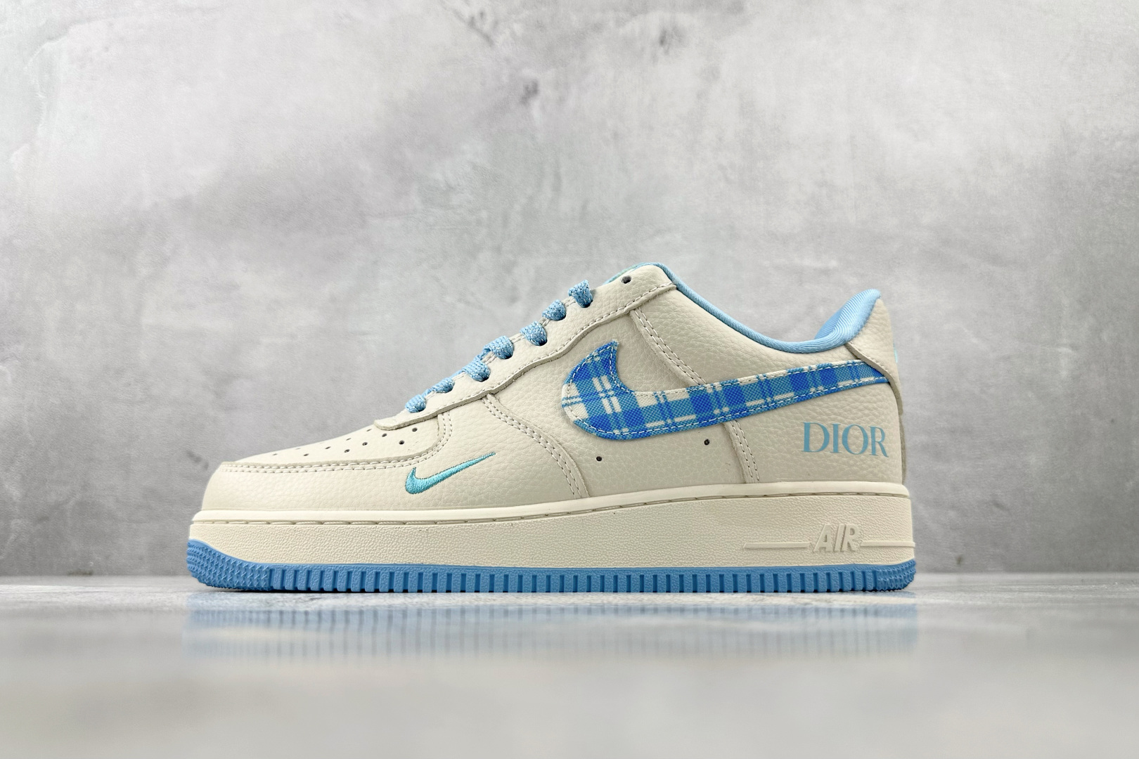 260 Nike Air Force 1'07 DIOR 联名 米白蓝 KK1988-072