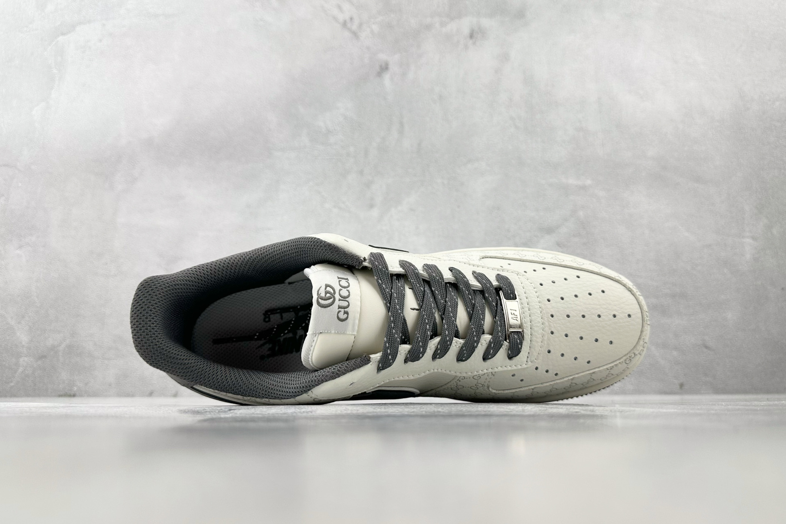 XC 
Nike Air Force 1'07  GUCCI 联名 米白黑

货号：CS5288 003