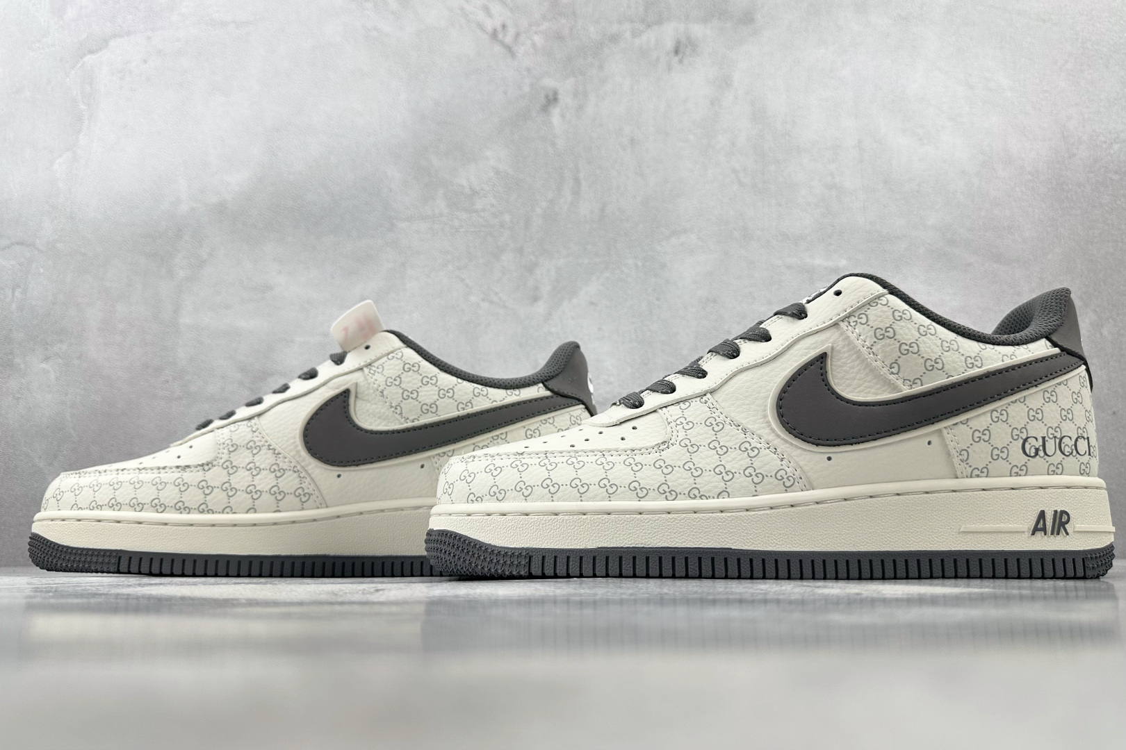 XC 
Nike Air Force 1'07  GUCCI 联名 米白黑

货号：CS5288 003