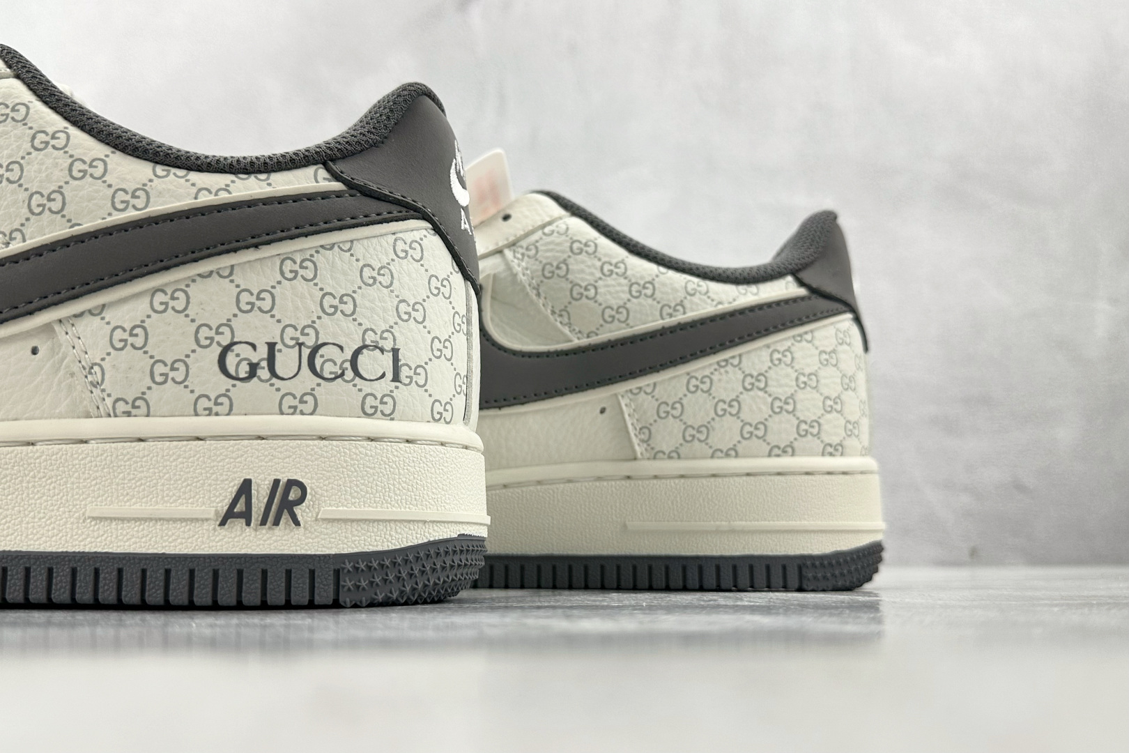 XC 
Nike Air Force 1'07  GUCCI 联名 米白黑

货号：CS5288 003