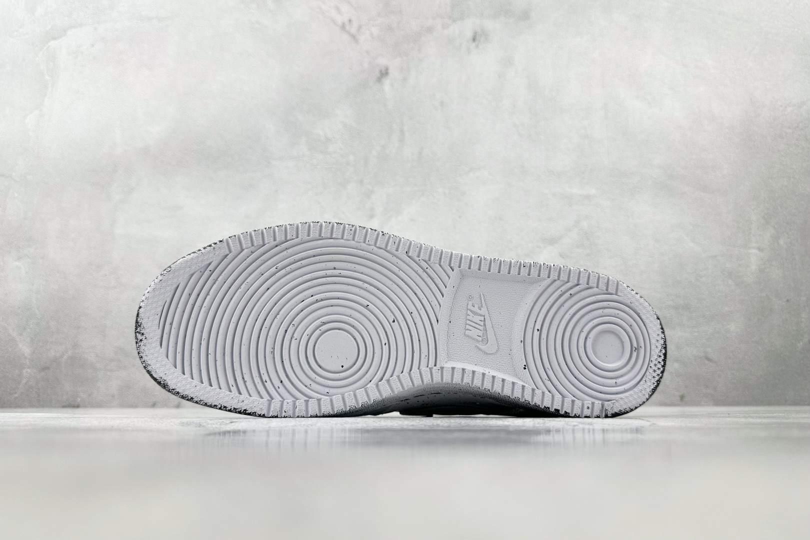 定制版  
【定制球鞋】Nike Court Vision Next Nature 塔免幻影十字架 黑白