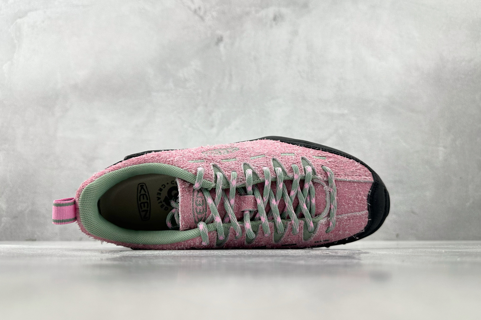 ZX 神版 
KEEN Jasper ZIONIC 粉黑色

货号：
尺码：36 36.5 37 38.