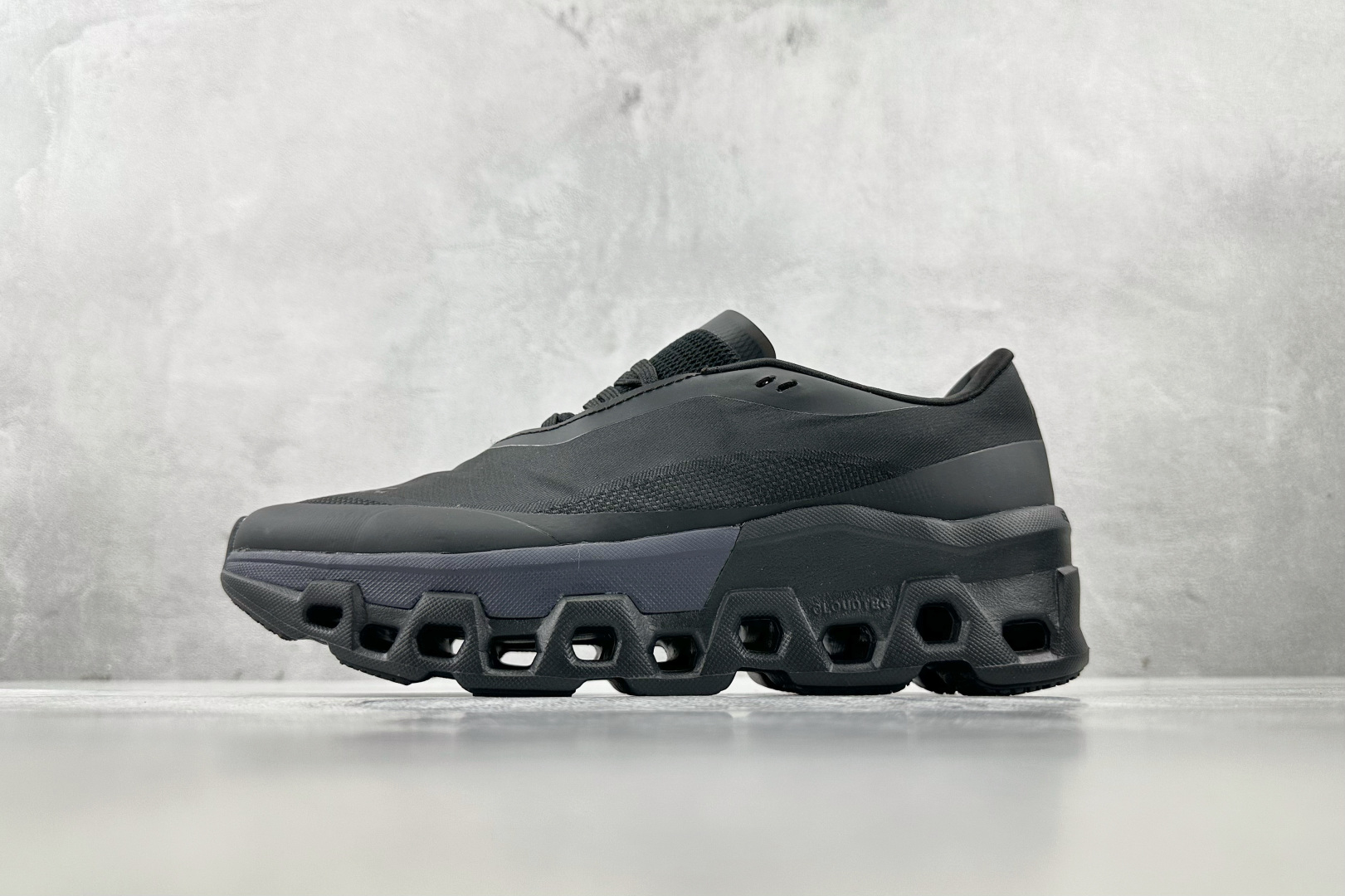 On 版 
POST ARCHIVE FACTION (PAF) × On 昂跑
Cloudmonste