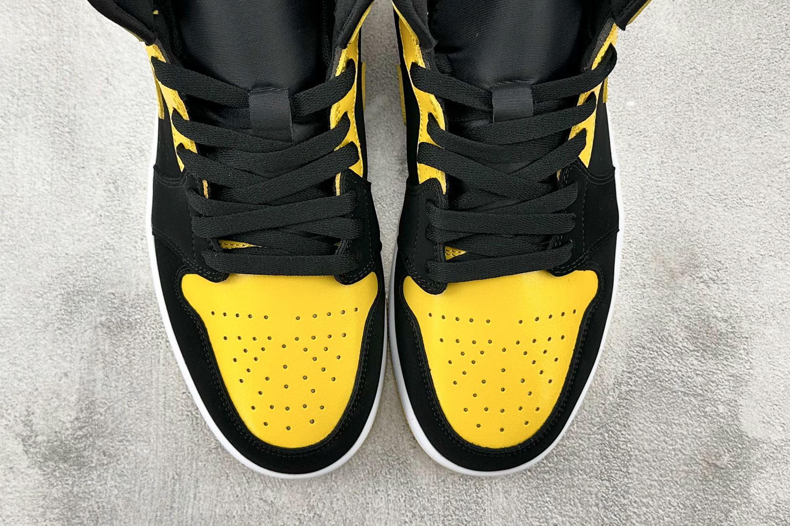K版 
综合版  Jordan Air Jordan 1 Mid New Love 黑黄

货号：HJ6
