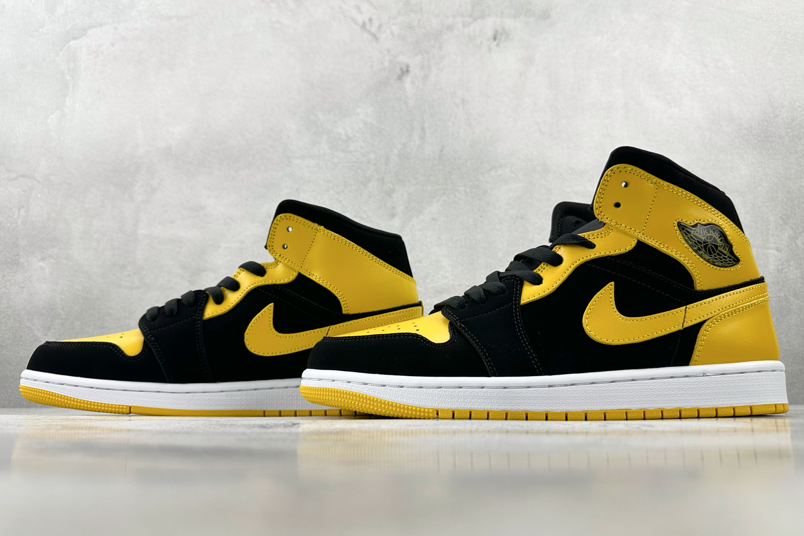 K版 
综合版  Jordan Air Jordan 1 Mid New Love 黑黄

货号：HJ6