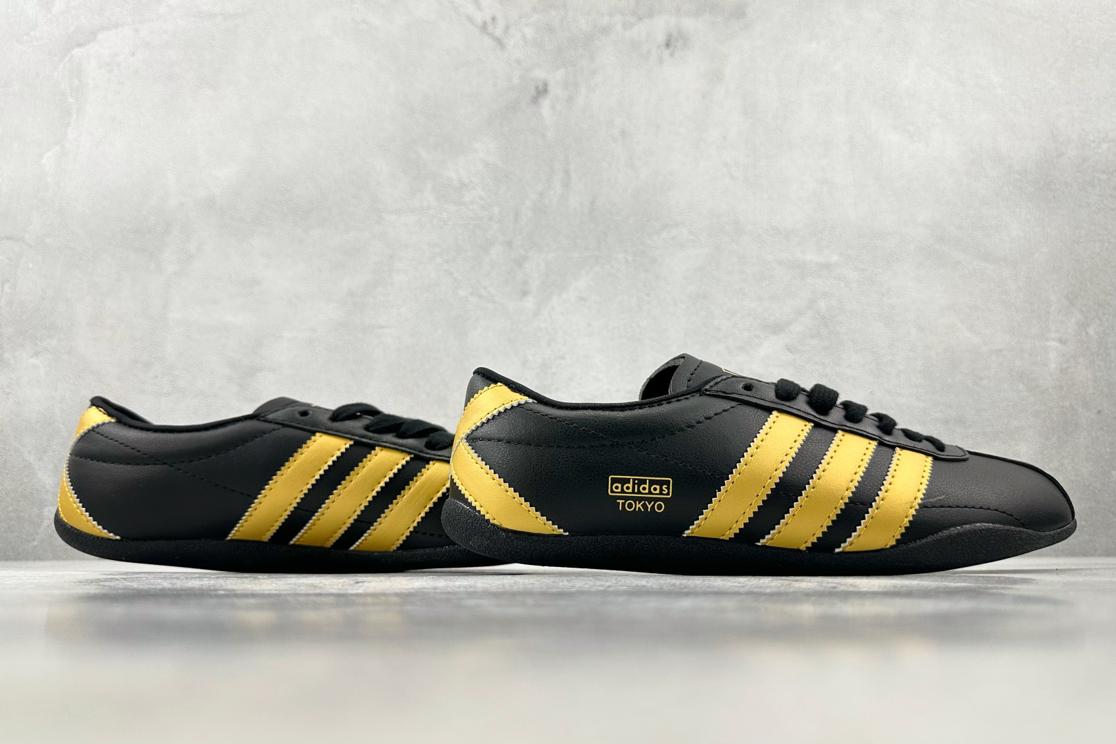 R 版 
出口订单 adidas originals TOKYO 黑黄色

货号 ：JR1271
尺码：