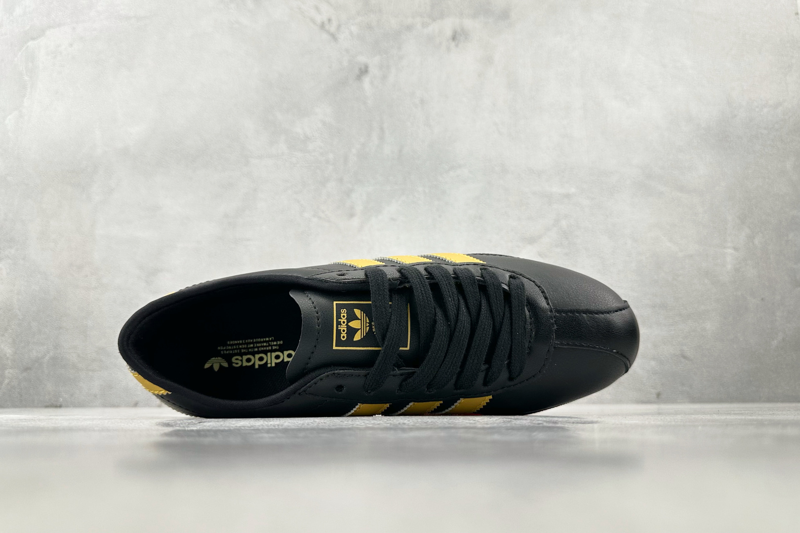R 版 
出口订单 adidas originals TOKYO 黑黄色

货号 ：JR1271
尺码：