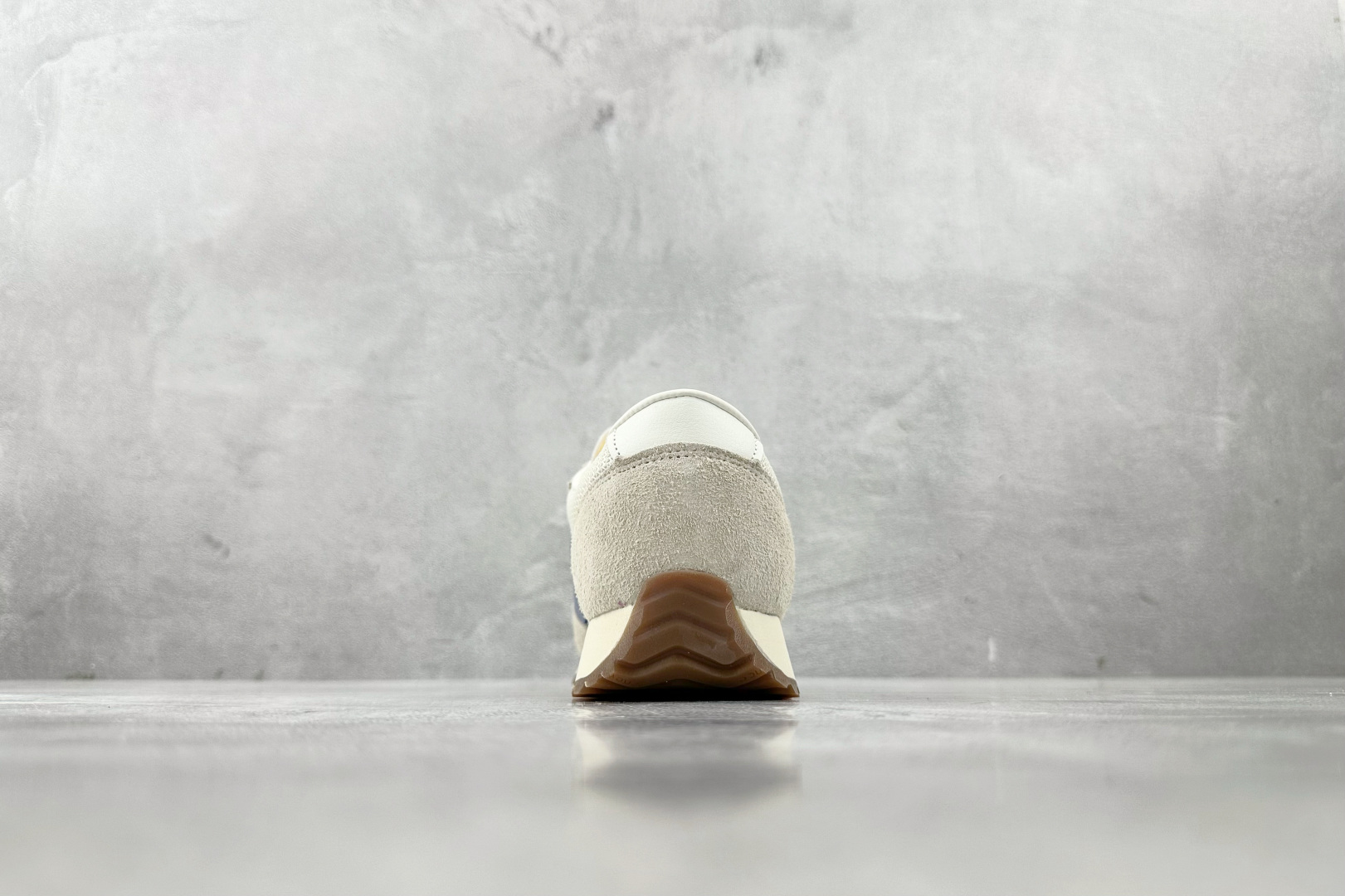 K13 版 
New Balance NB 471 米白色

货号：U471AA
尺码：36 36.5 