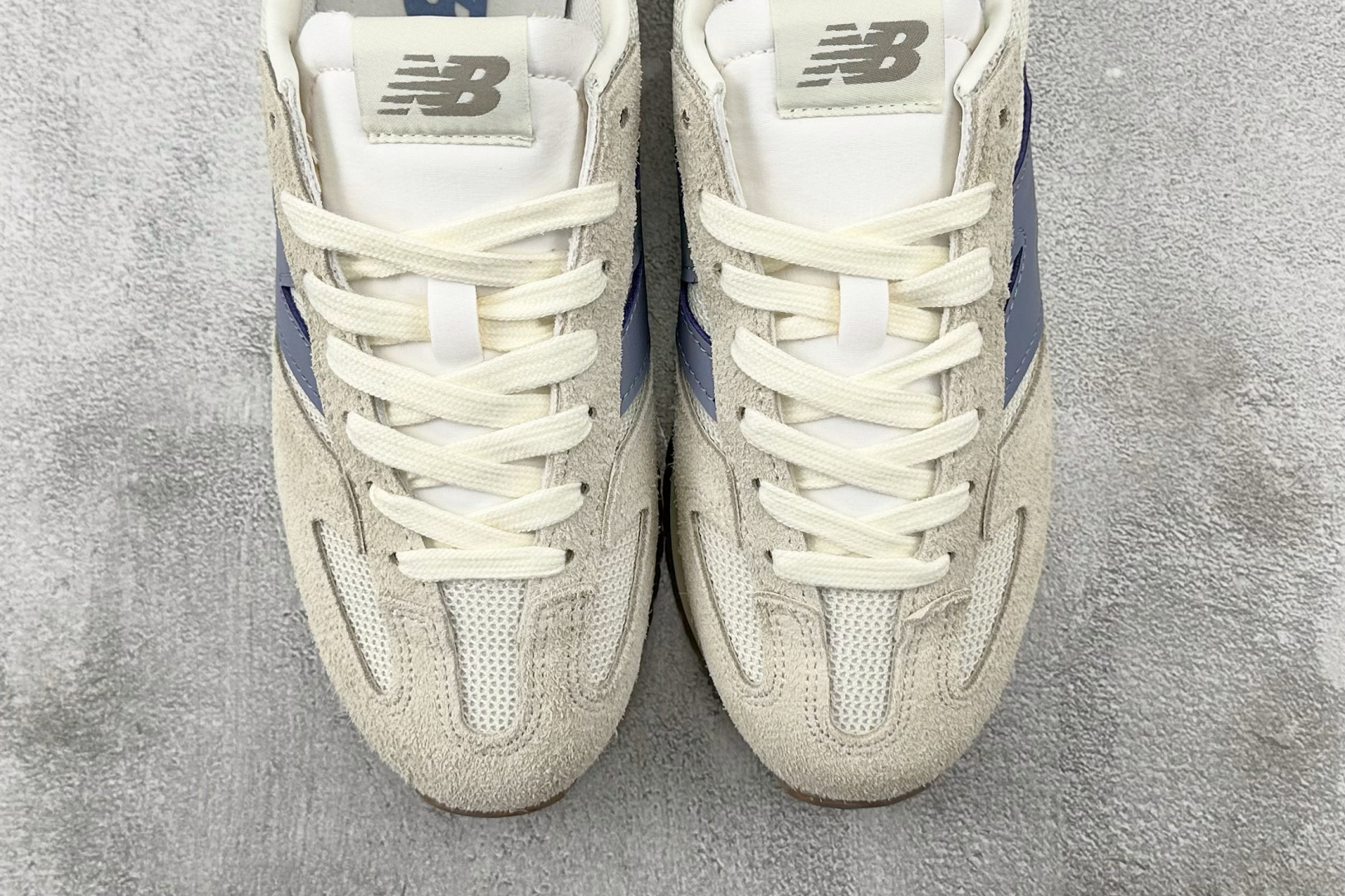 K13 版 
New Balance NB 471 米白色

货号：U471AA
尺码：36 36.5 