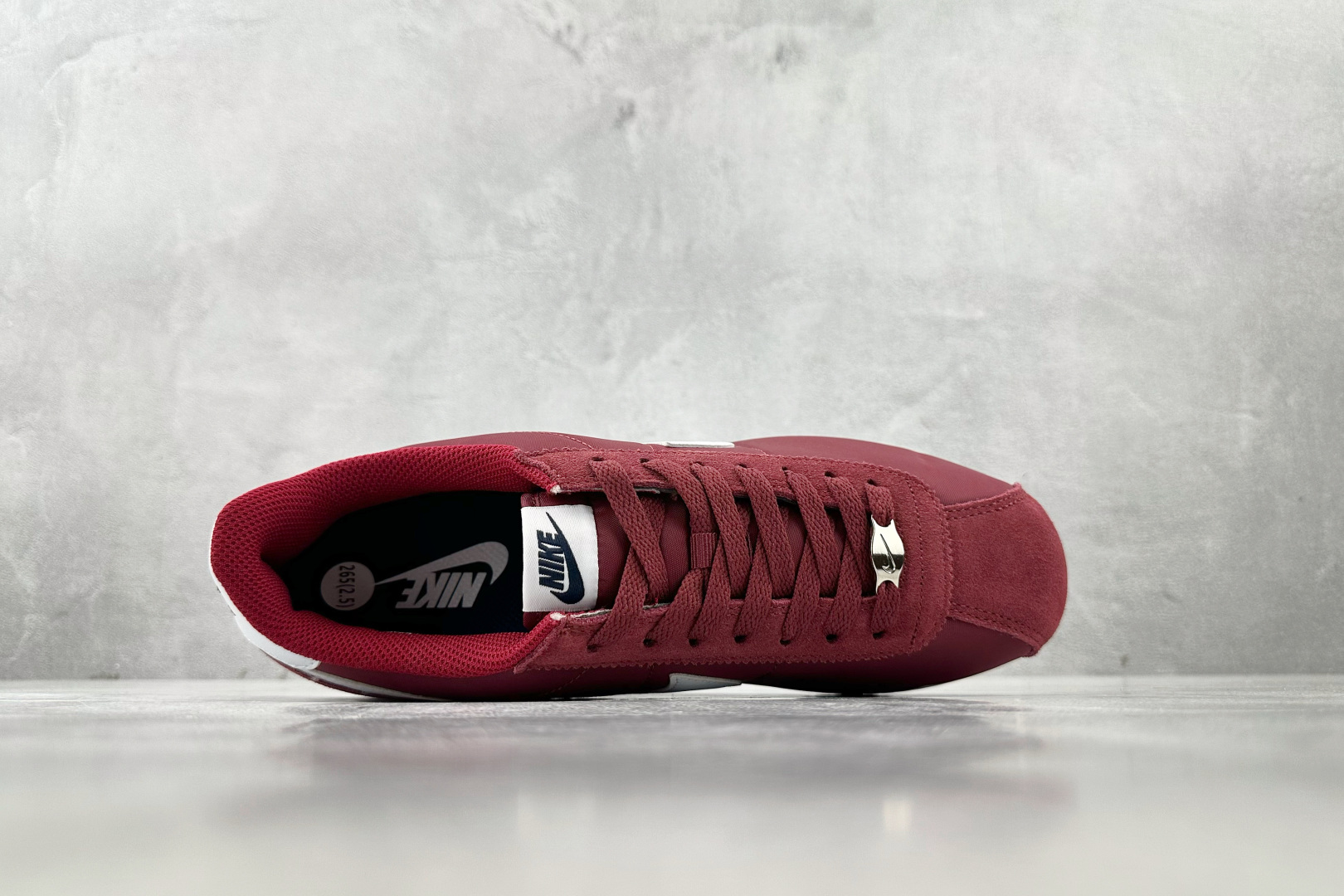 PF 
最强阿甘生产线 Nike Cortez 红白

货号：DZ2795-600
尺码：35.5 36