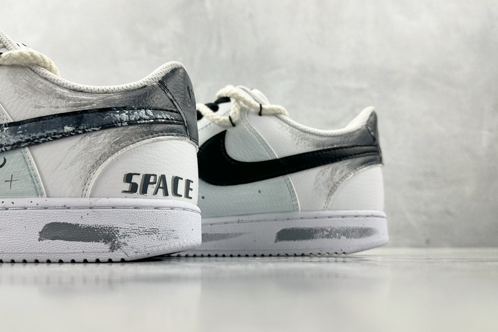 定制版  
【定制球鞋】Nike Court Vision 星际空间 灰色

货号：DH2987-101