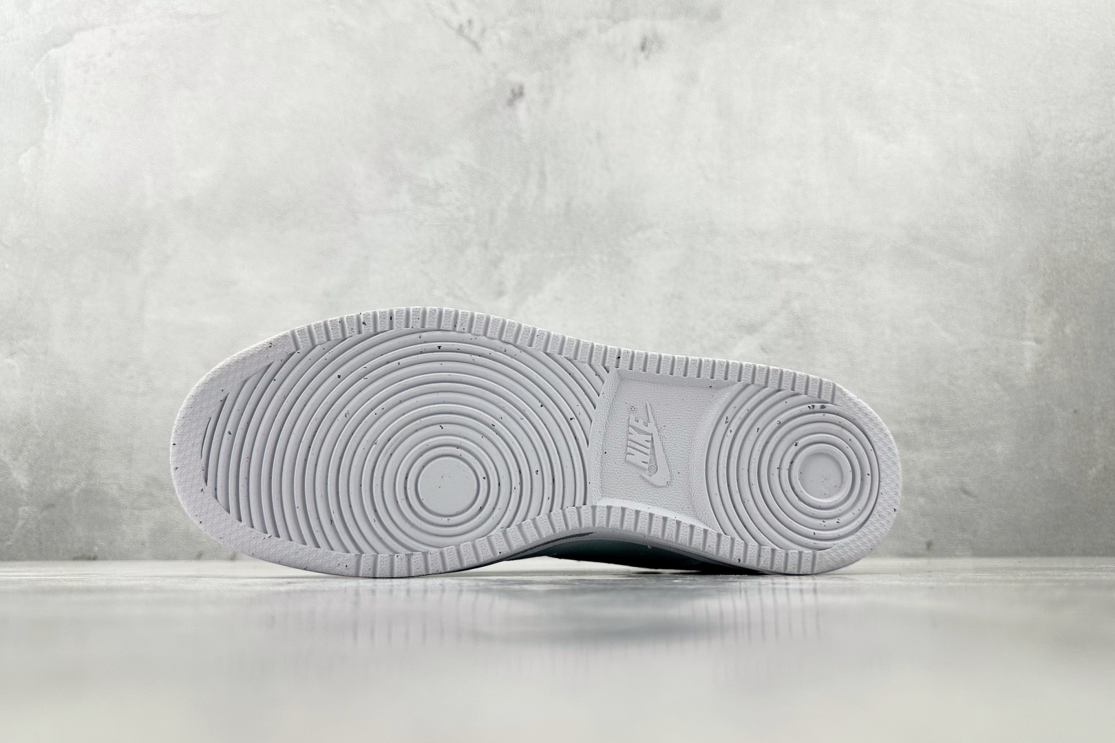 定制版  
【定制球鞋】Nike Court Vision 星际空间 灰色

货号：DH2987-101