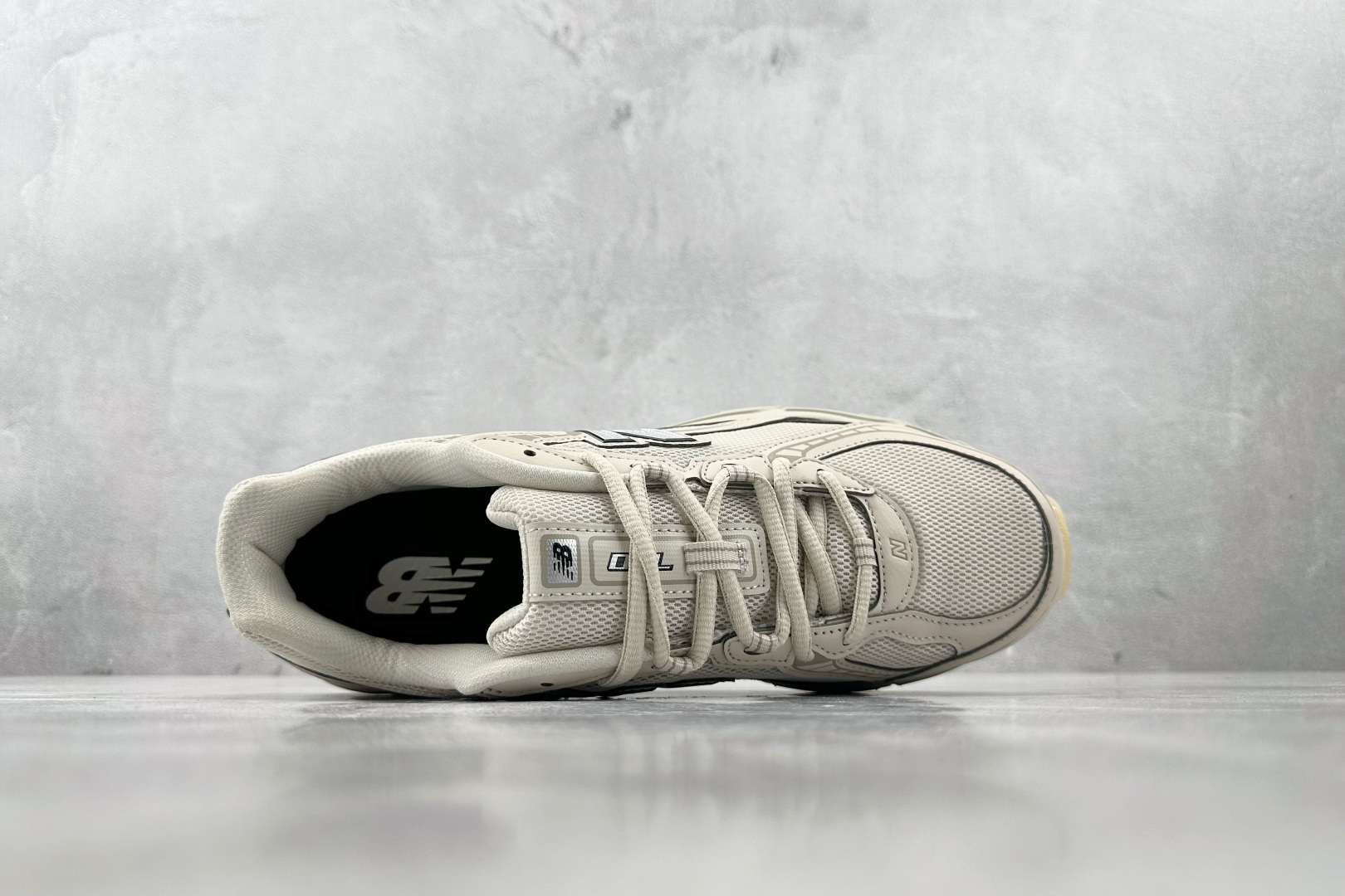 DT 
公司级 New Balance NB 740 米色

货号：U740LN1
尺码：36 36.5