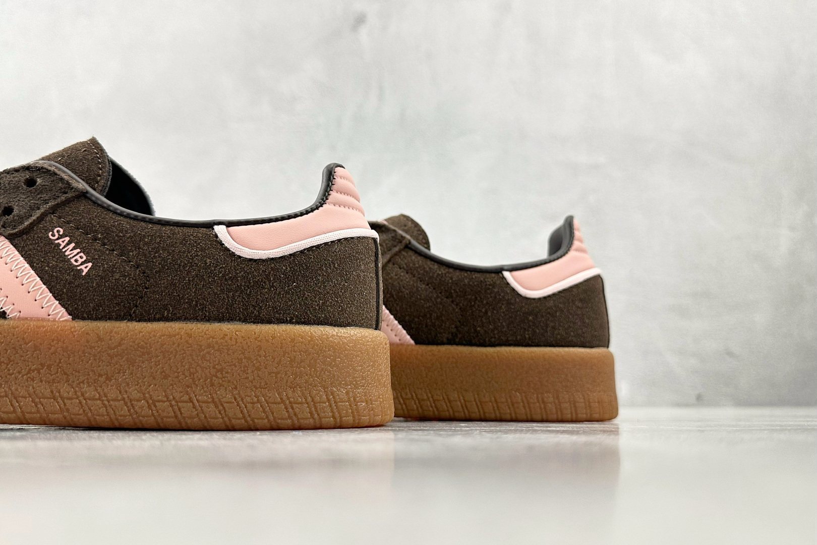 R 版 
出口订单 adidas originals Sambae 深棕色

货号 ：JI2744
尺码
