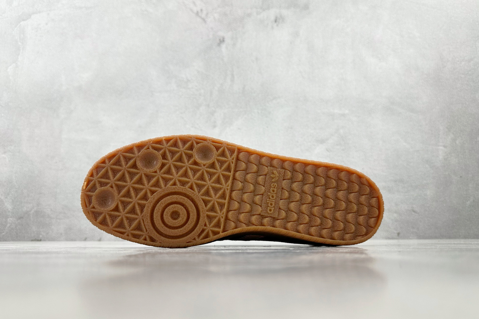 R 版 
出口订单 adidas originals Sambae 深棕色

货号 ：JI2744
尺码