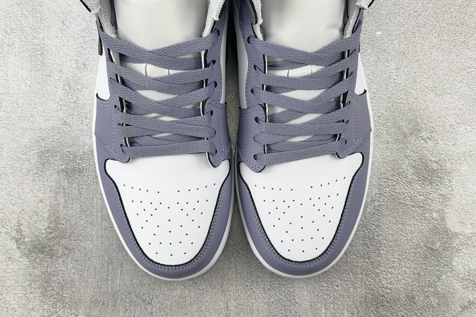 K版 
综合版  Jordan Air Jordan 1 Mid 白紫色

货号：DQ8426-145

