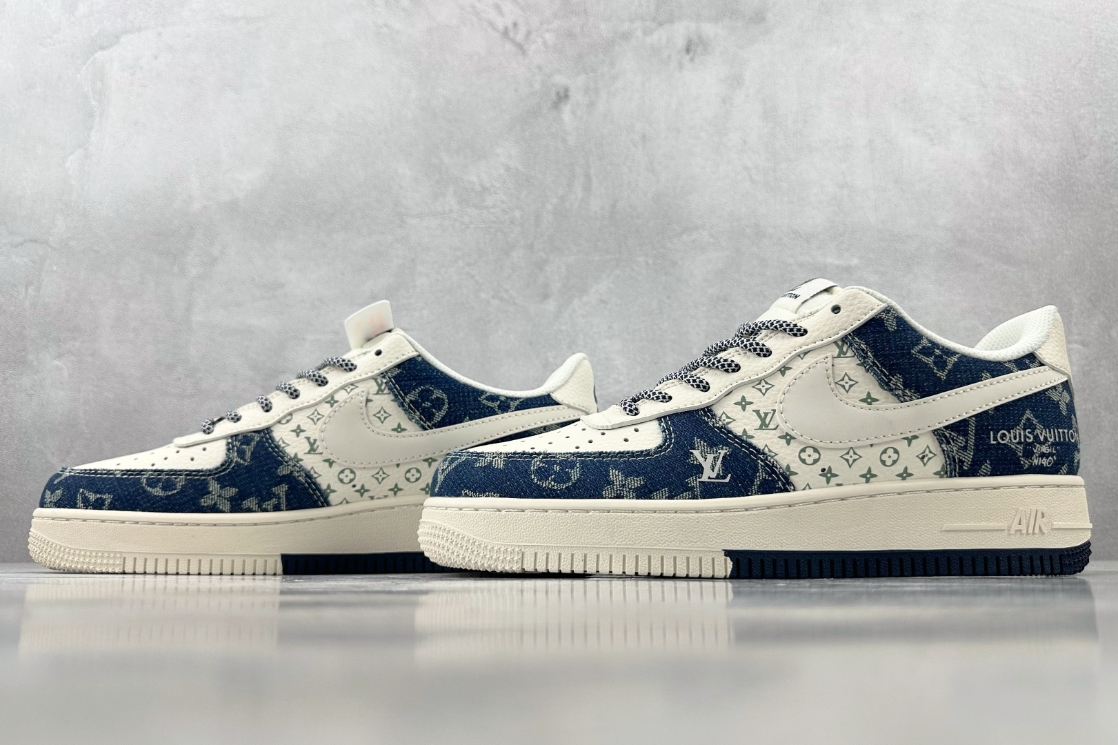 XC 
Nike Air Force 1'07 LV联名 蓝白

货号：YX5066 318
尺码：36