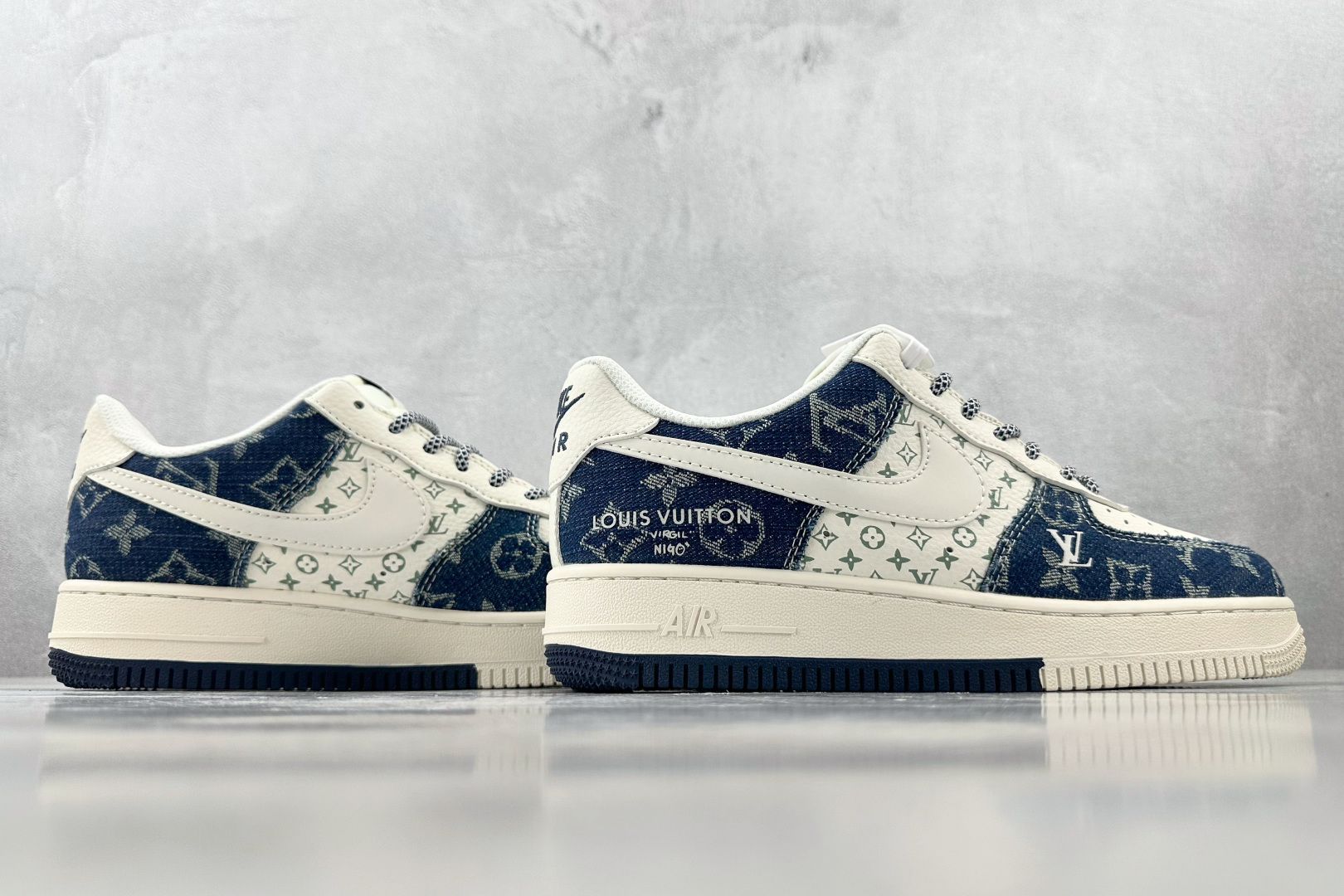 XC 
Nike Air Force 1'07 LV联名 蓝白

货号：YX5066 318
尺码：36