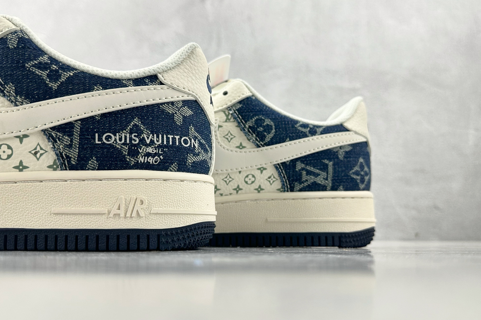 XC 
Nike Air Force 1'07 LV联名 蓝白

货号：YX5066 318
尺码：36
