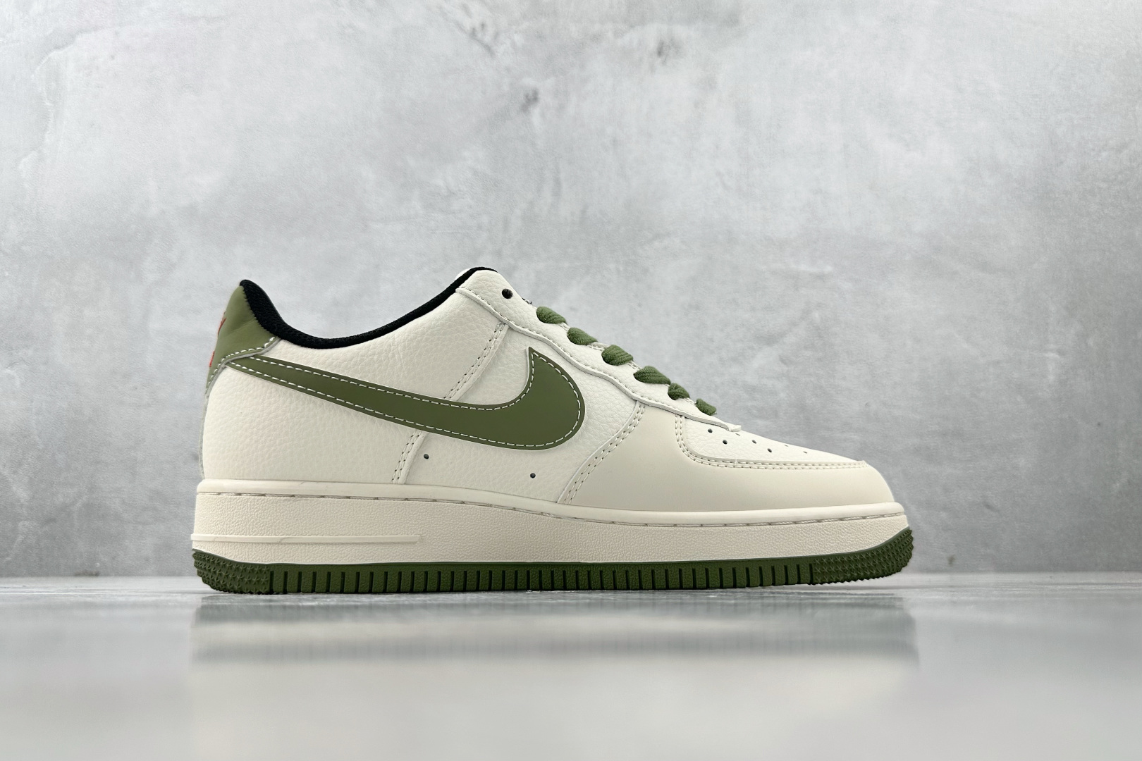 XC 
Nike Air Force 1'07 Supreme 联名 米白绿

货号：XS1958 56