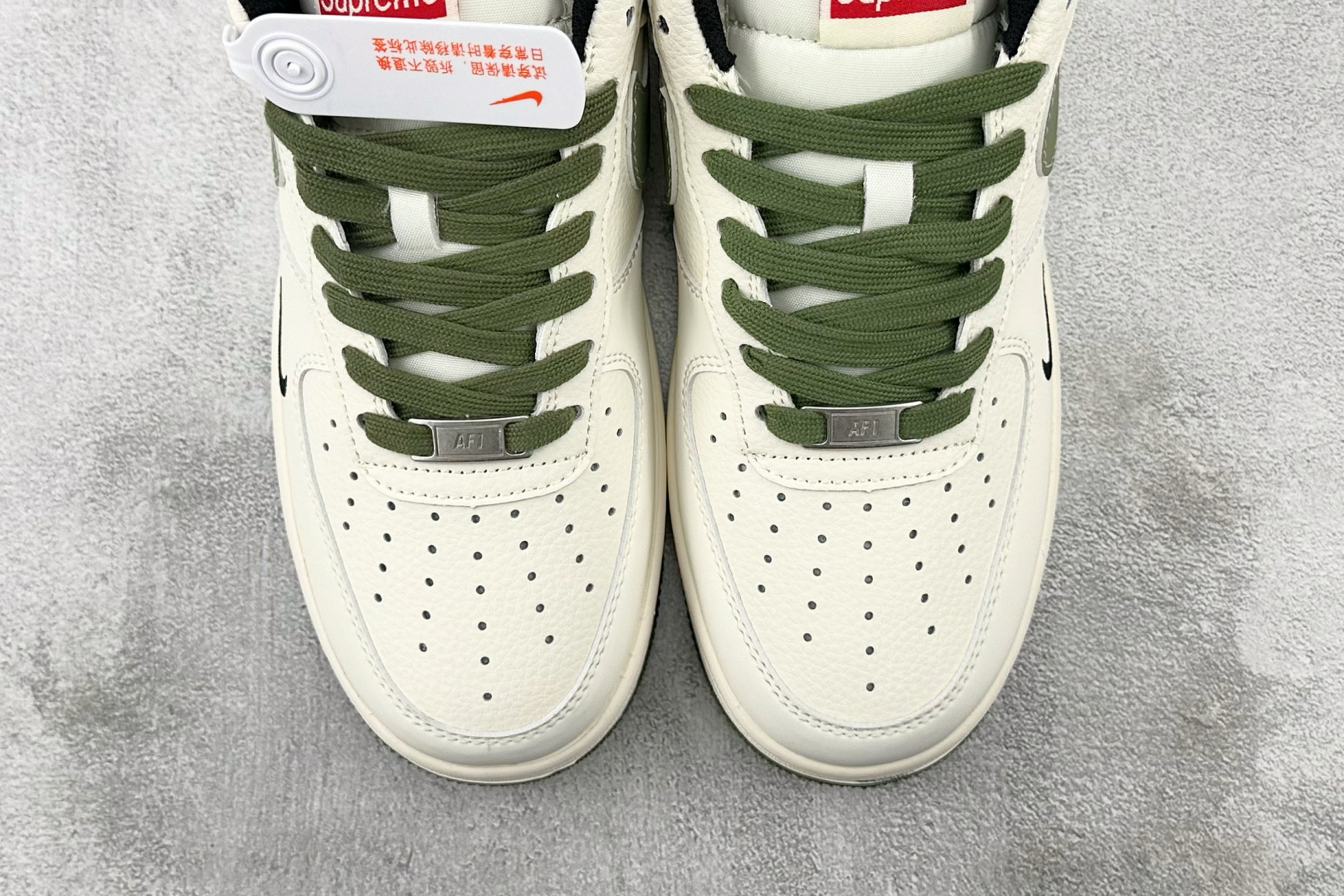 XC 
Nike Air Force 1'07 Supreme 联名 米白绿

货号：XS1958 56
