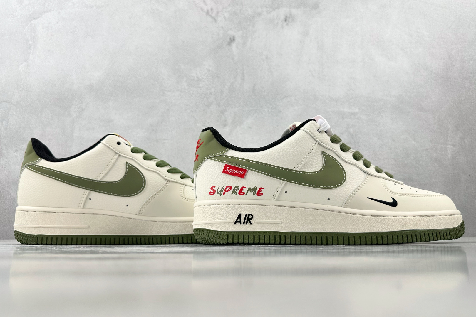 XC 
Nike Air Force 1'07 Supreme 联名 米白绿

货号：XS1958 56