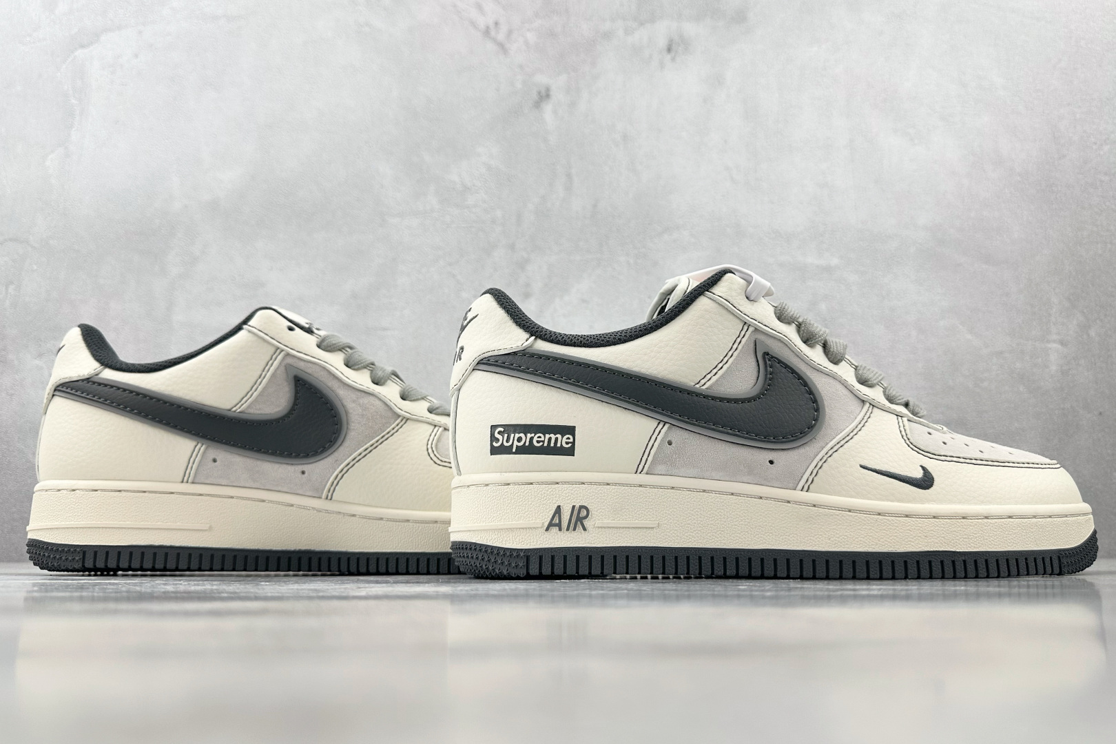 XC 
Nike Air Force 1'07 Supreme 联名 米白灰

货号：XZ6188 36