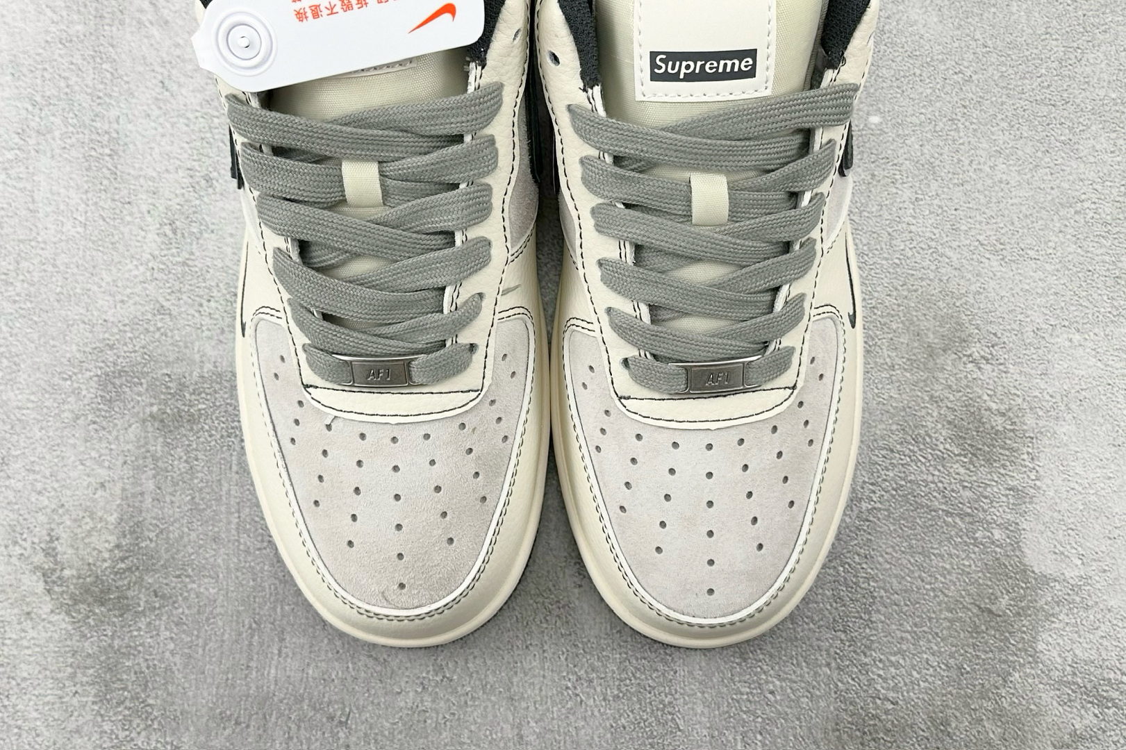 XC 
Nike Air Force 1'07 Supreme 联名 米白灰

货号：XZ6188 36