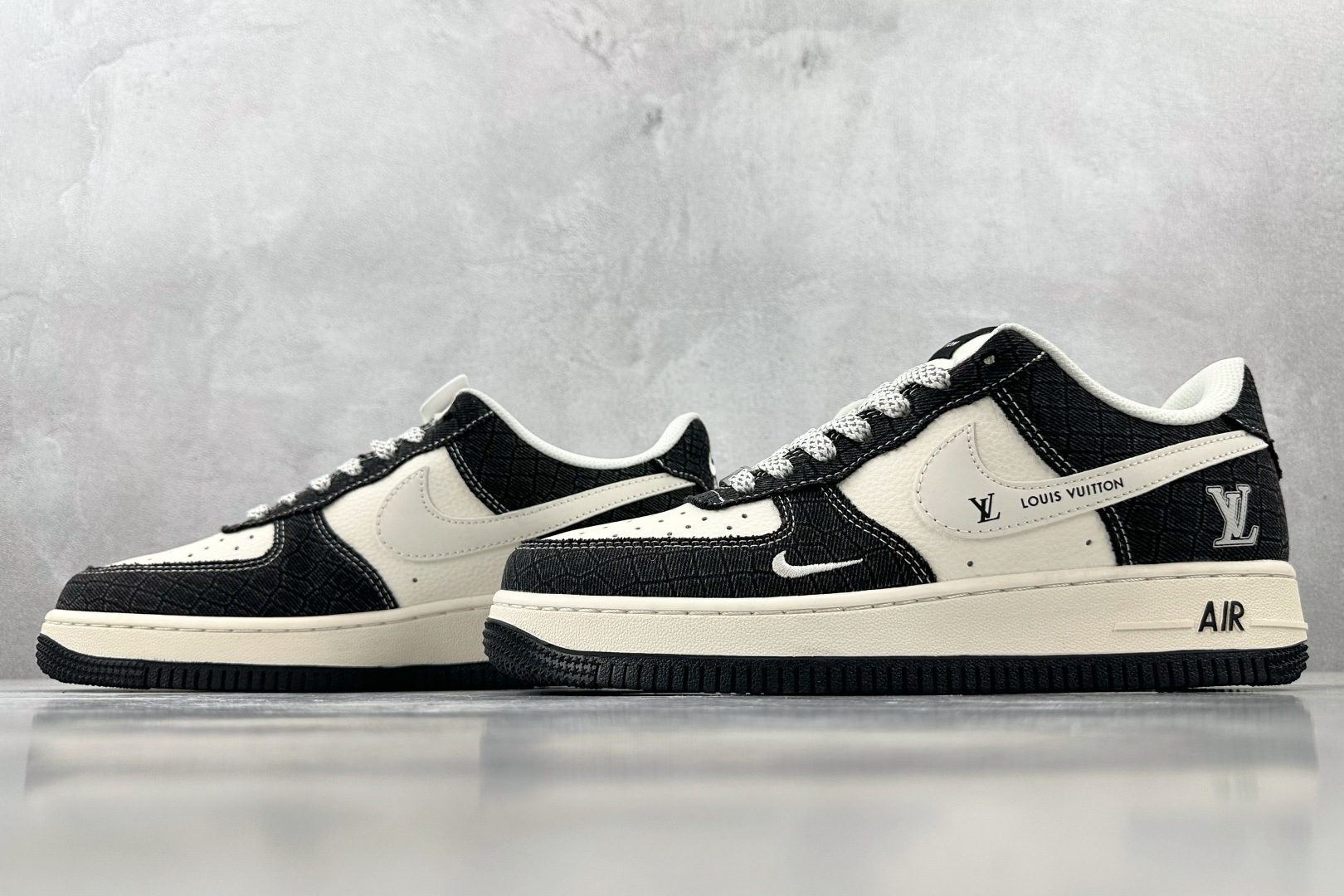 XC 
Nike Air Force 1'07 LV 联名 黑白

货号：XS1958 550
尺码：3