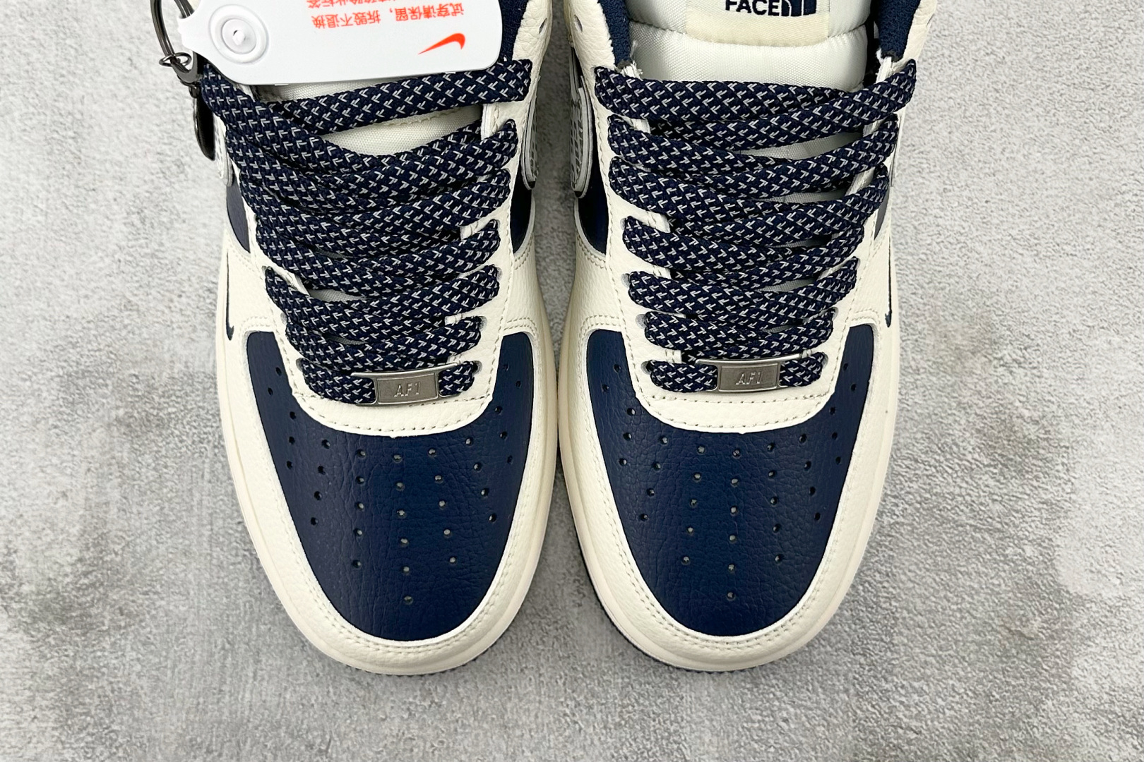 XC 
Nike Air Force 1'07 北面 联名 米白蓝

货号：HH7518 075
尺码：